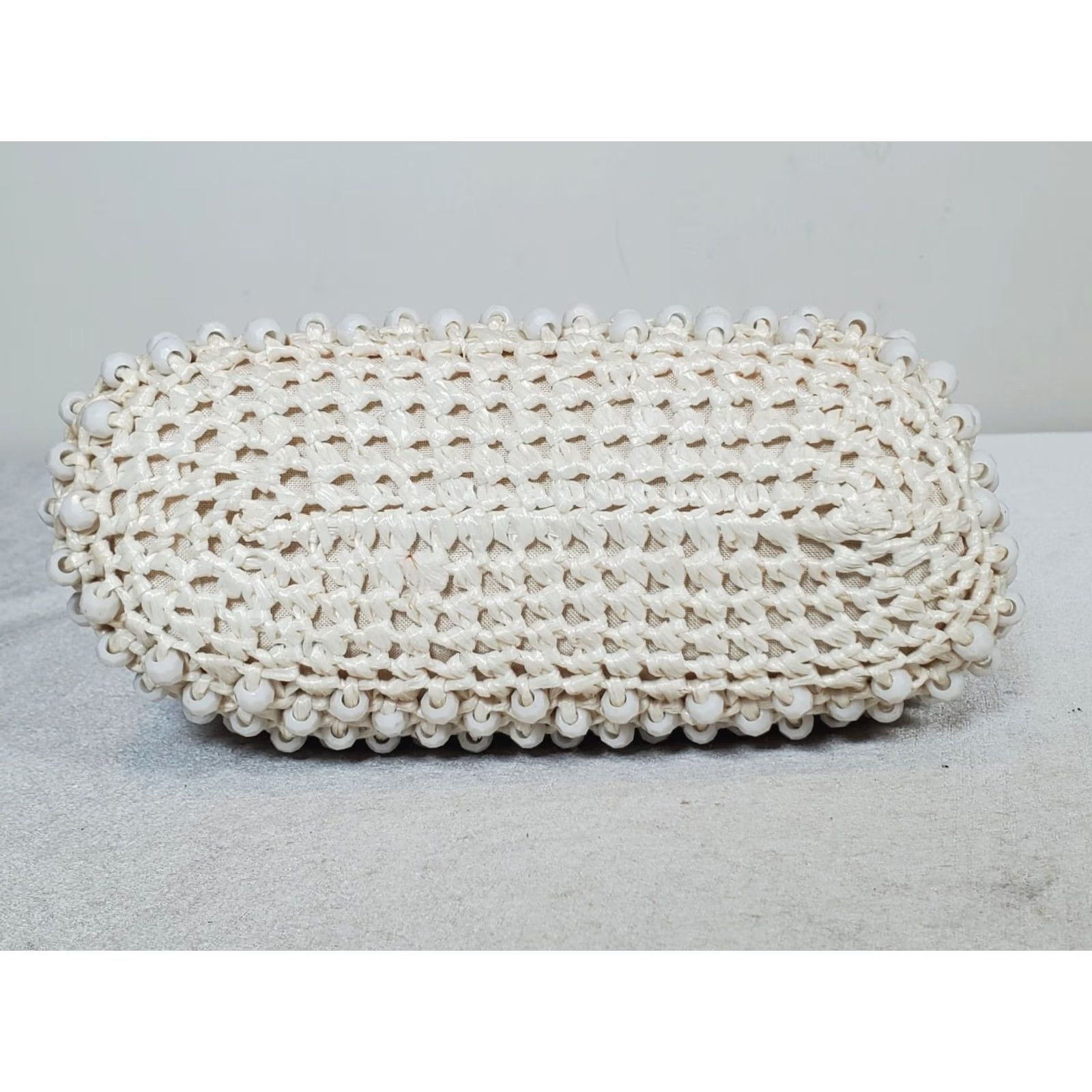Vintage VINTAGE 1960s Beaded Crocheted Purse Ivory White Plastic Handle Lined Hong Kong Size ONE SIZE - 7 Thumbnail