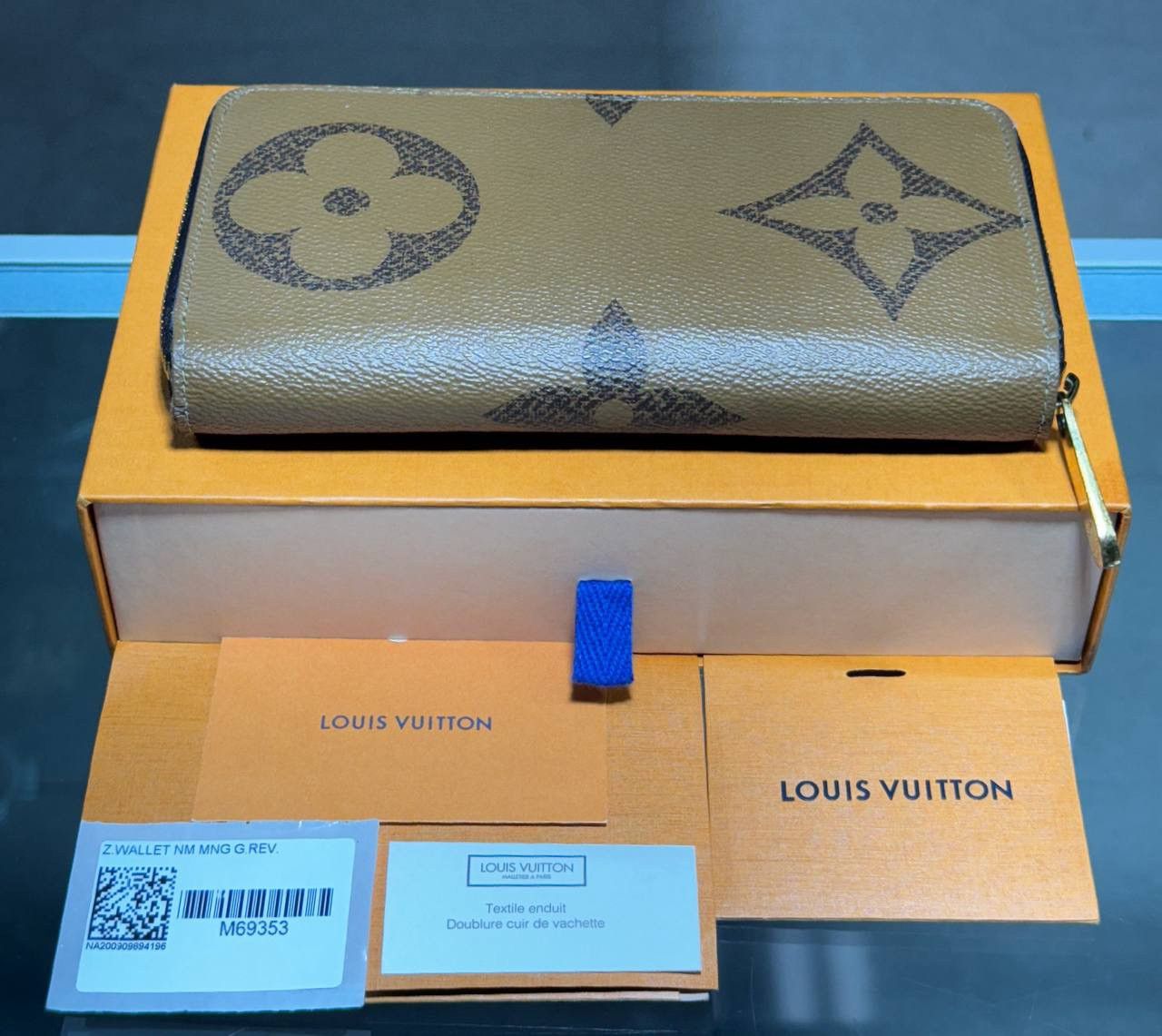 Louis Vuitton Authentic Louis Vuitton Zippy Wallet Giant Monogram M69353 Size ONE SIZE - 2 Thumbnail