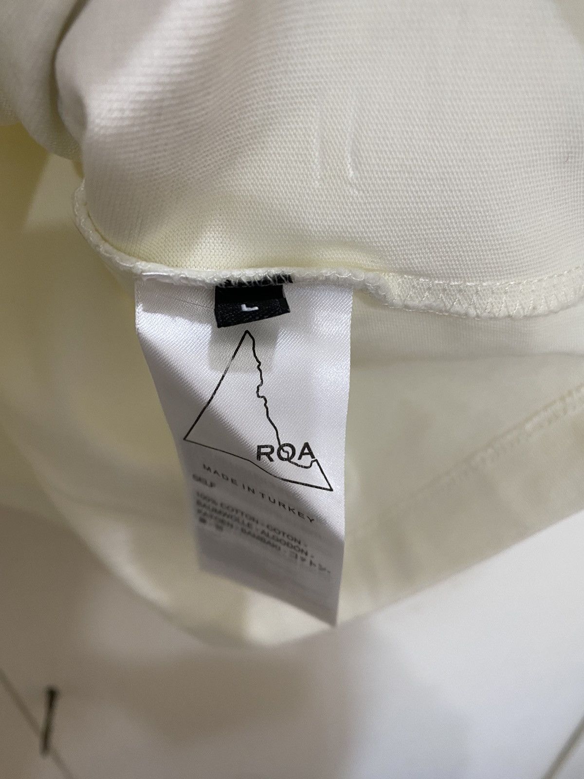ROA ROA T-shirt, size L, White, used, in excellent condition. Size US L / EU 52-54 / 3 - 7 Thumbnail
