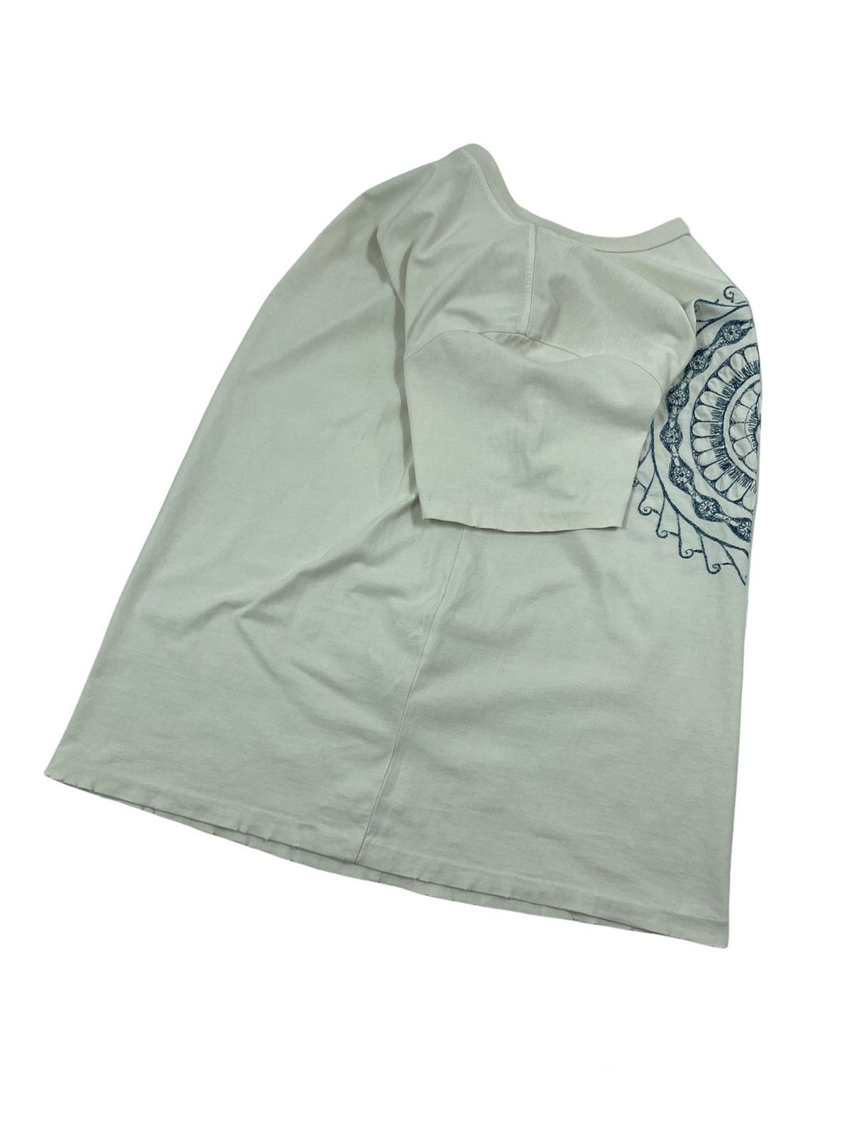 Japanese Brand × Remi Relief × Yohji Yamamoto Japan Embroidered Skull Logo Off White Distressed Short Sleeve T-Shirt Size US M / EU 48-50 / 2 - 3 Thumbnail