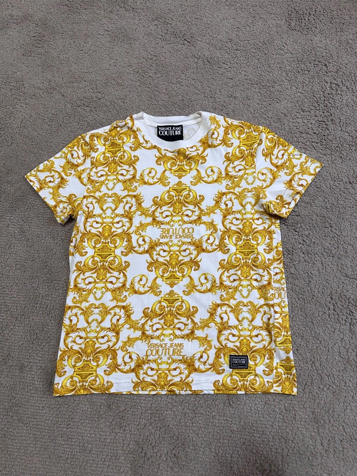Versace Jeans Couture Rare VERSACE Jeans Couture White Tshirt Sz M Size US M / EU 48-50 / 2 - 1 Thumbnail