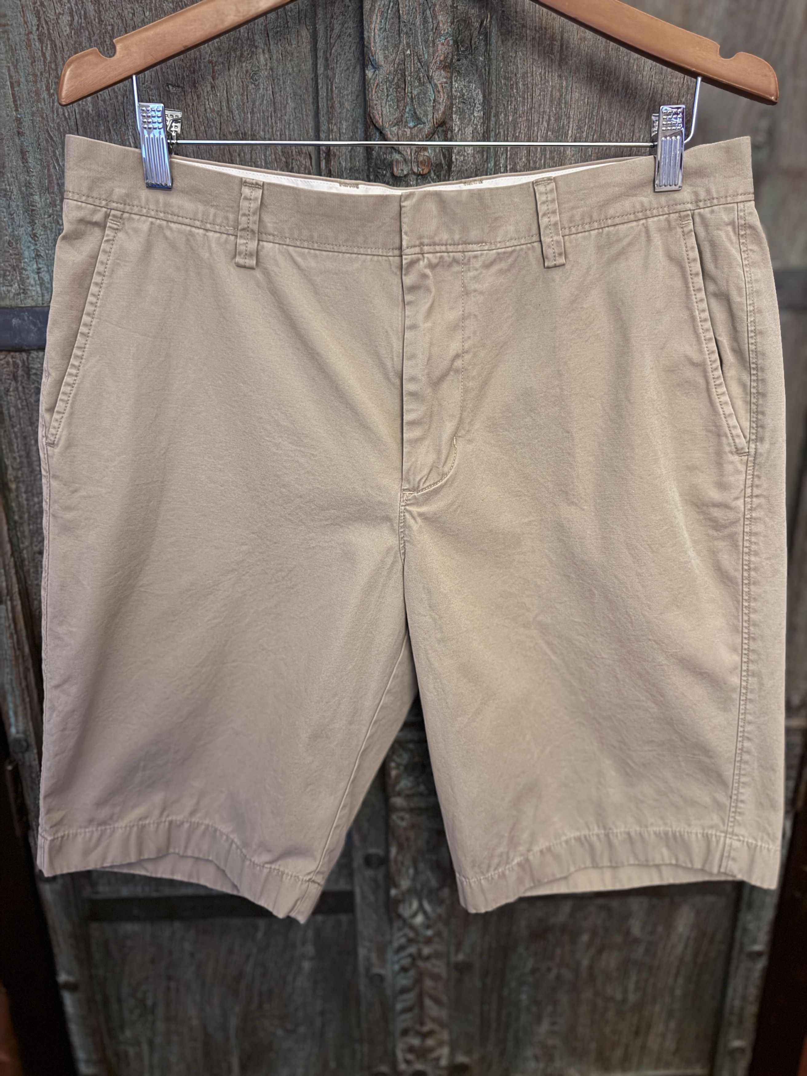 J.Crew Vintage Y2K J.Crew Khaki Shorts Size US 34 / EU 50 - 1 Thumbnail