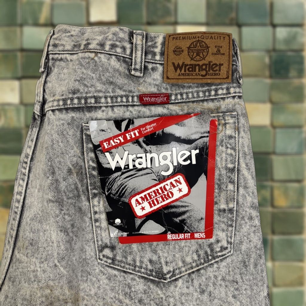 Wrangler VINTAGE Wrangler Jeans Men’s 38x32 Gray Acid Wash NWT 90s Deadstock Straight Jeans Mens Size US 38 / EU 54 - 1 Thumbnail
