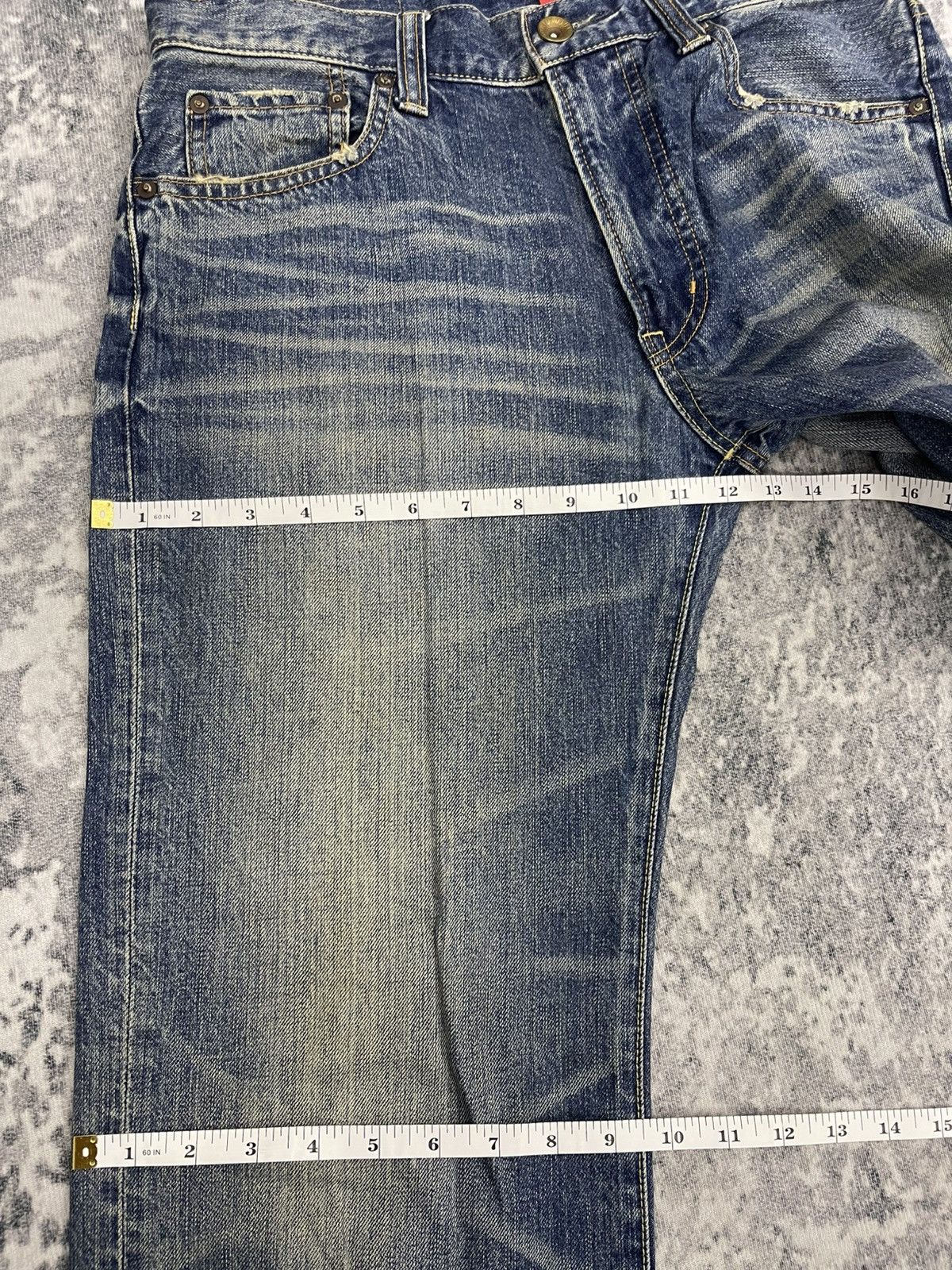 Uniqlo Vtg Uniqlo UJ S004 Loose Fit Straight Blue Washed Denim s5 Size US 31 - 15 Thumbnail