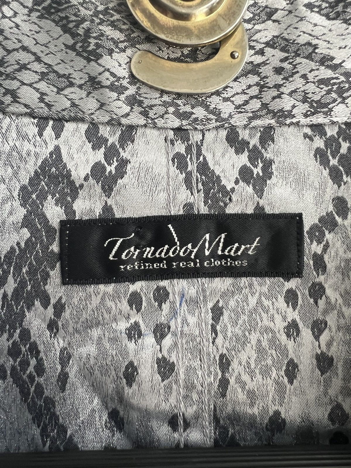 A.F.F.A. Y2K Tornardo Mart 🇯🇵 Exotic Snakeskin Polyester Button Shirt Size US M / EU 48-50 / 2 - 6 Thumbnail