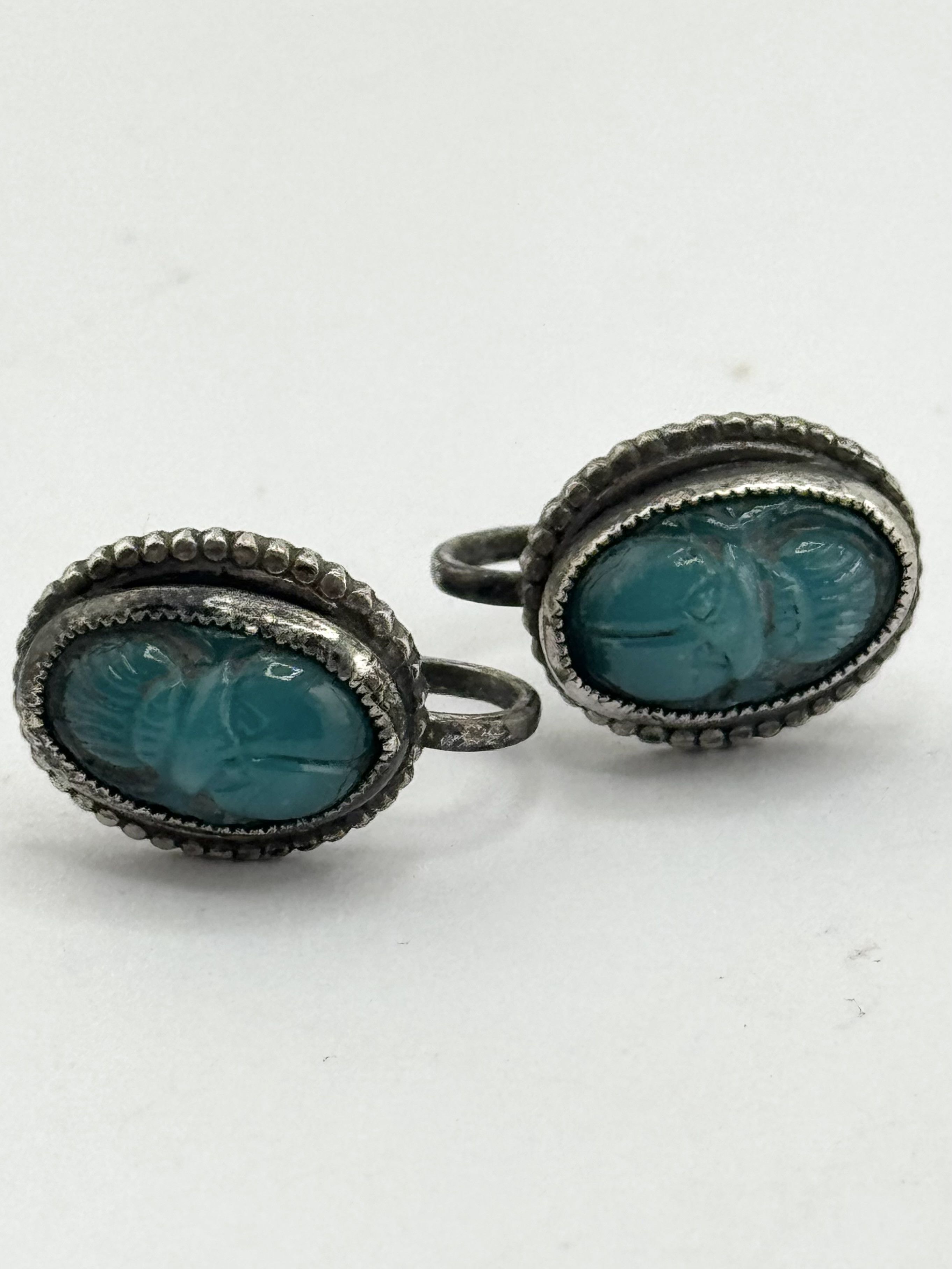 Vintage Vintage blue glass scarab screwback earrings Size ONE SIZE - 4 Thumbnail