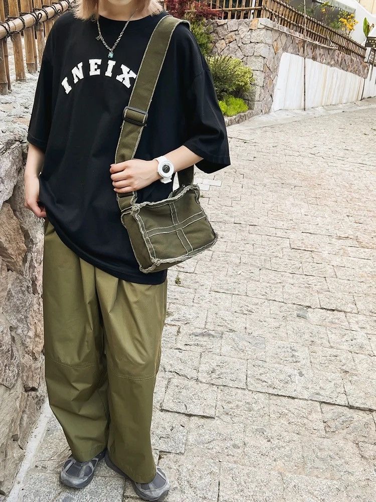 Japanese Brand Streetwear Small Messenger Bag Retro Vintage Crossbody Bag Size ONE SIZE - 5 Thumbnail