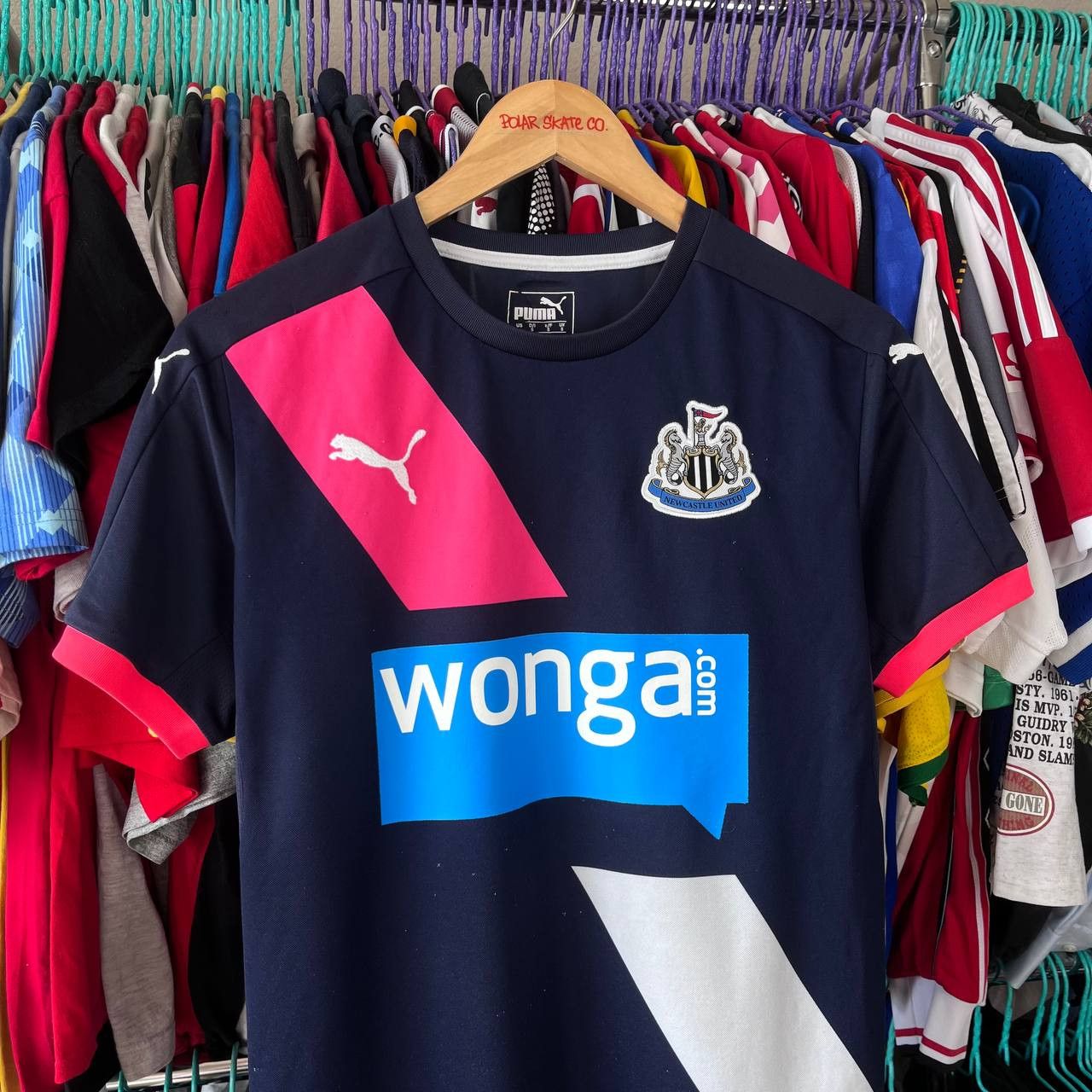Puma Puma NewCastle United 2015/2016 Football Soccer Jersey Size US S / EU 44-46 / 1 - 2 Thumbnail