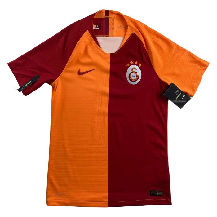 Nike NEW Galatasaray 2018 19 Nike home Vaporknit soccer jersey S