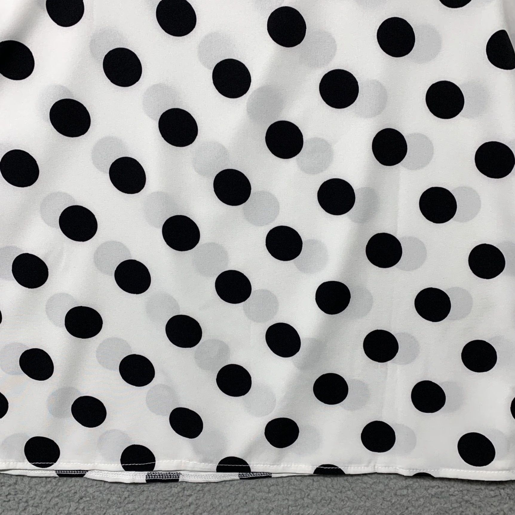 X-LARGE VINTAGE? NEW Women's Unbranded White Blouse Black Polka Dot XL (C-Measurements) NWOT Size XL / US 12-14 / IT 48-50 - 6 Thumbnail