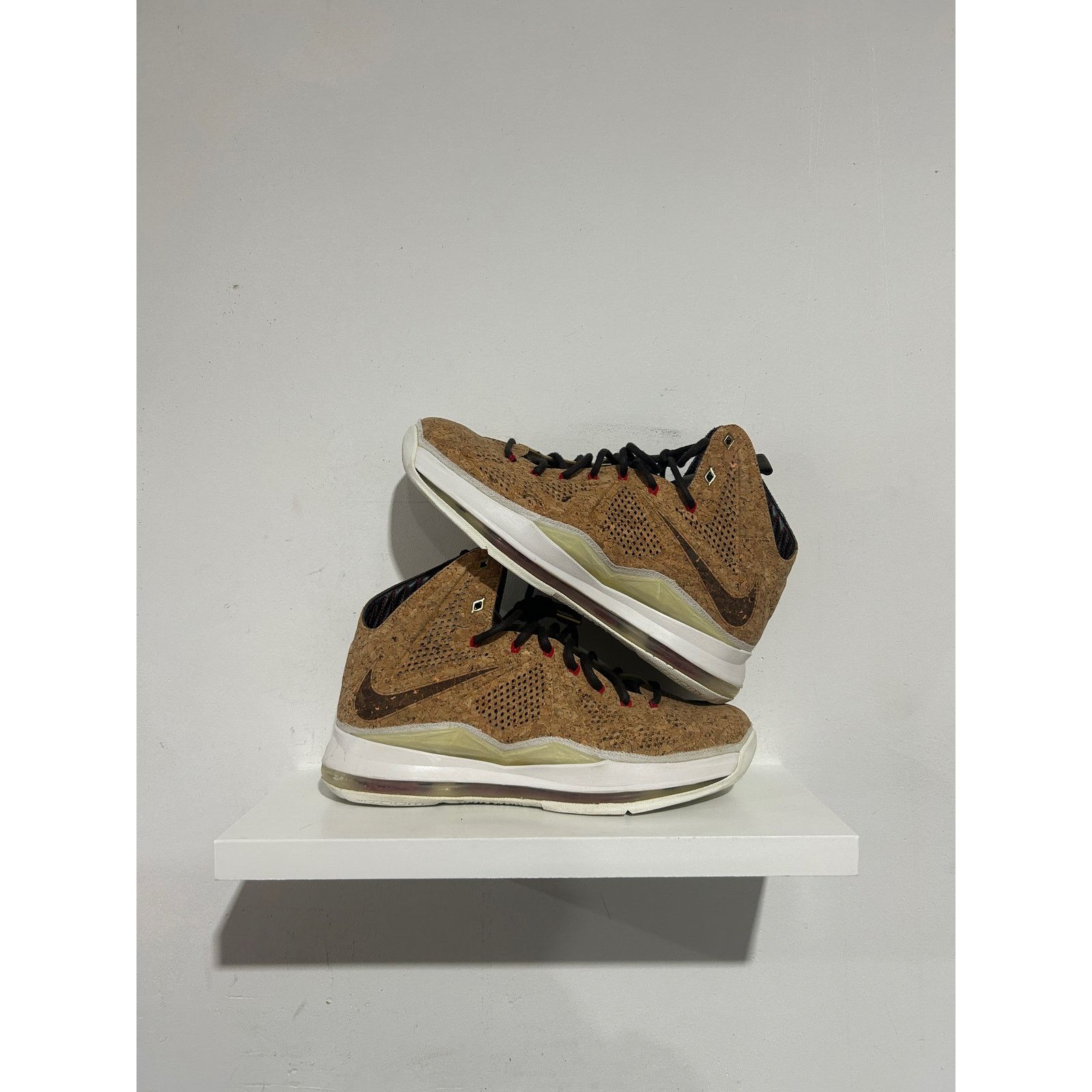 Jordan Brand LEBRON X EXT CORK PREOWNED SIZE 12 Size US 12 / EU 45 - 4 Thumbnail