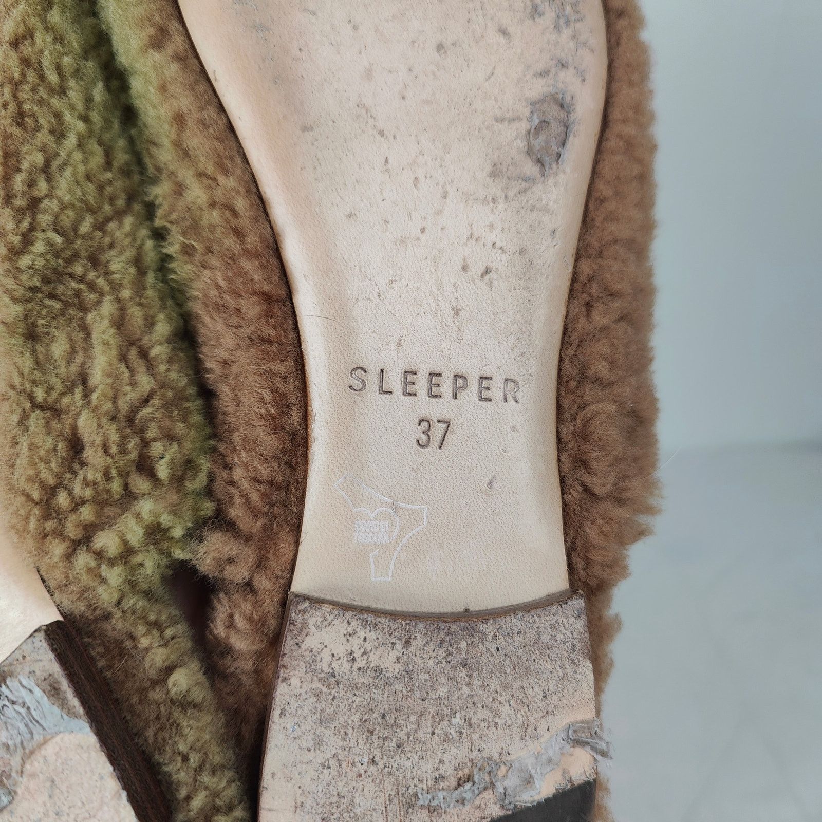 Sleeper Sleeper Shearling Slippers Womens 37 7 Green Tan Faux Fur Size US 7 / IT 37 - 8 Thumbnail