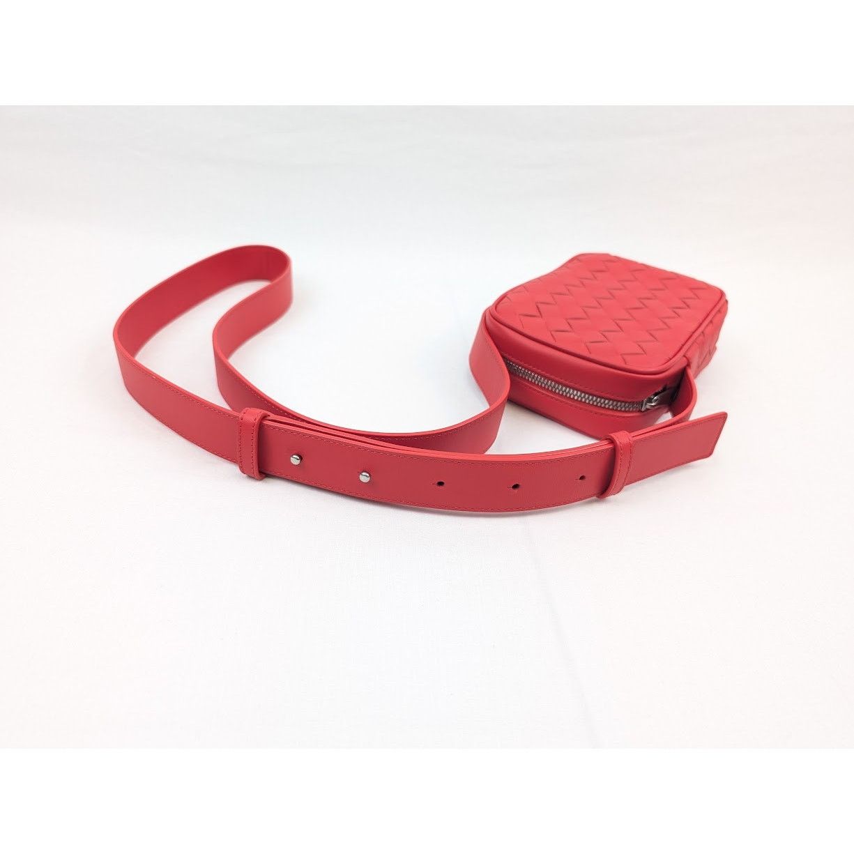 Bottega Veneta o1rshd1 Size: OS / Intrecciao Phone Case in Red Stone Size ONE SIZE - 12 Thumbnail