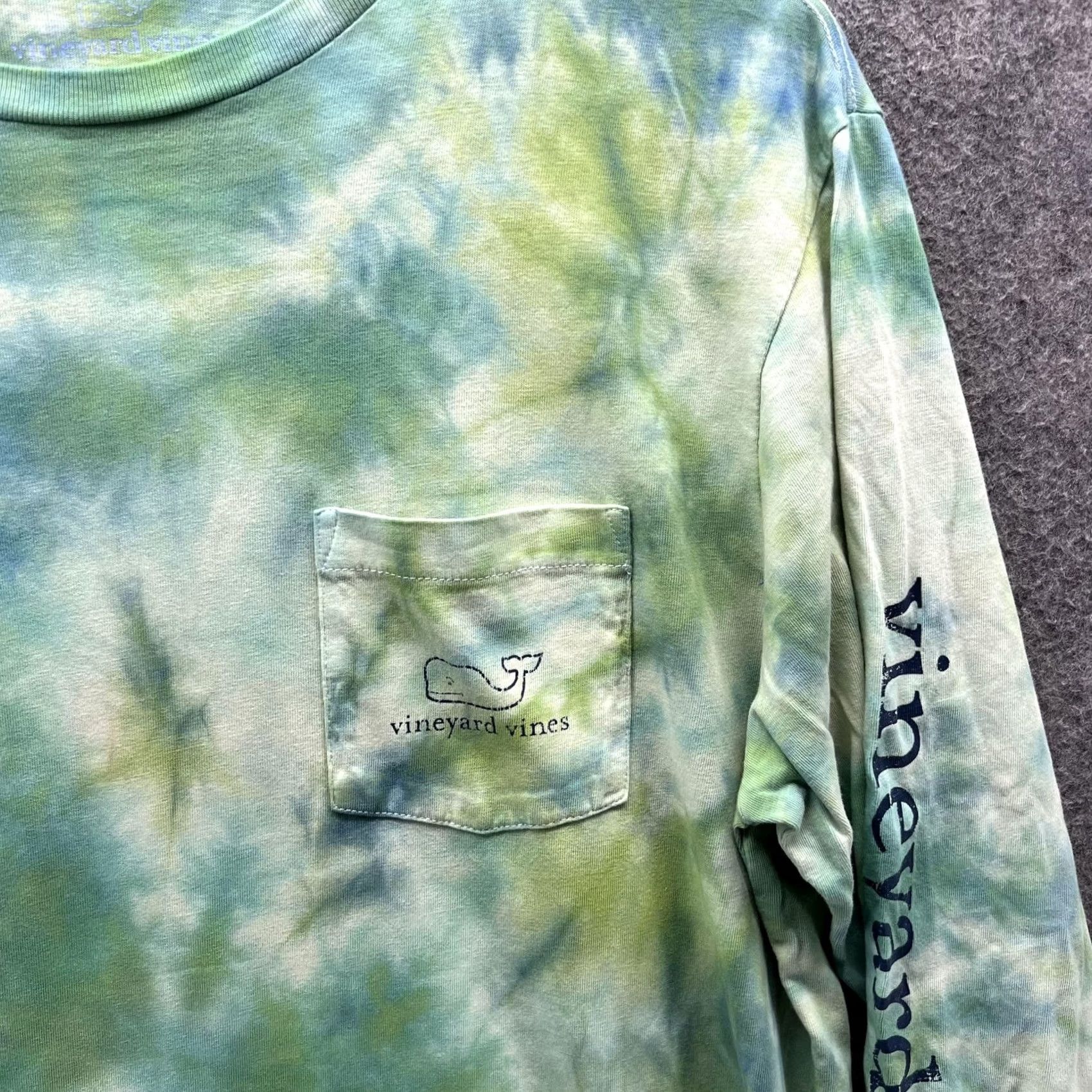 Vineyard Vines Vineyard Vines Shirt Mens Medium Green Tie Dye Whale Pocket Long Sleeve Graphic Shirt Size US M / EU 48-50 / 2 - 4 Thumbnail