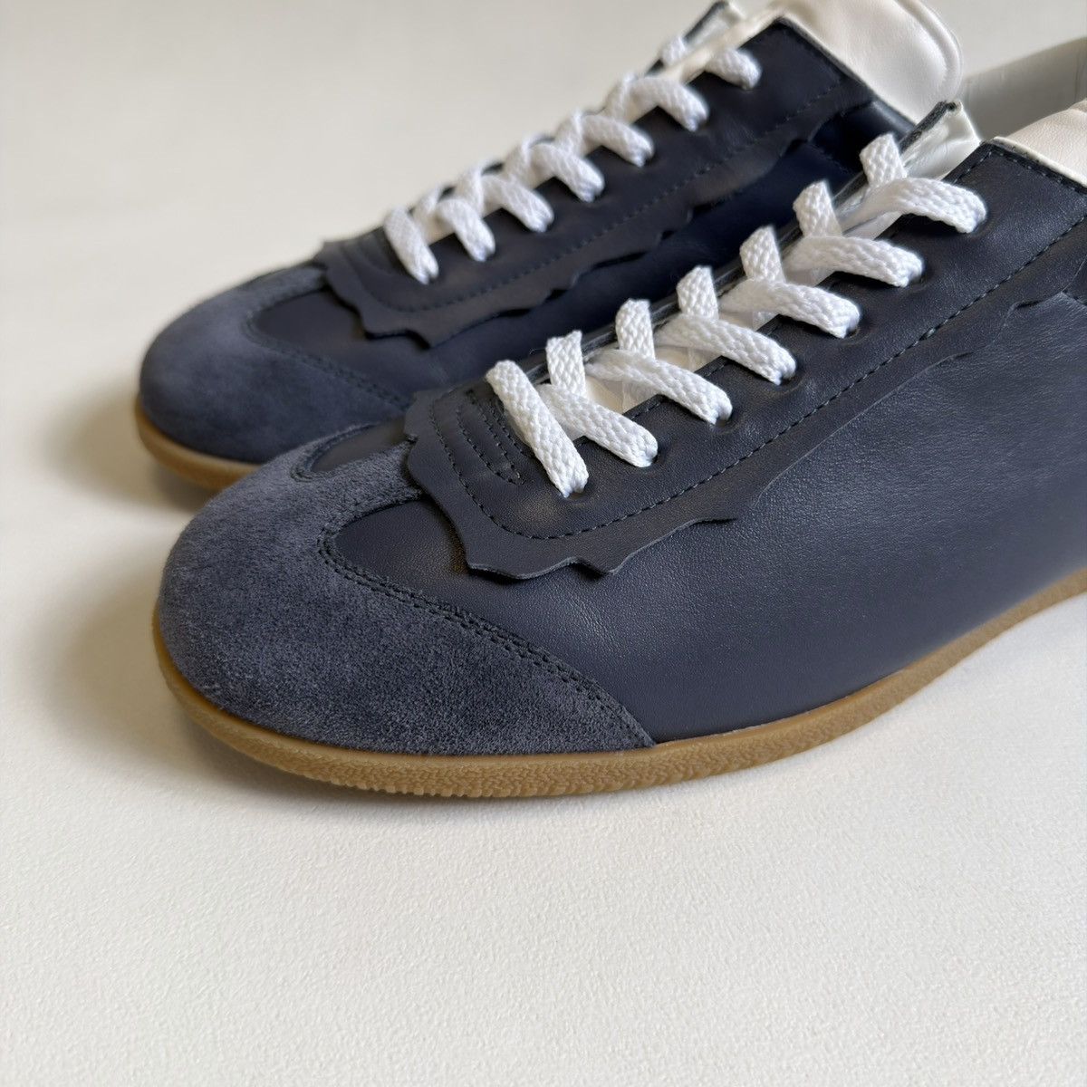 Maison Margiela Gray Leather ‘Featherlight’ Sneakers Size US 10 / EU 43 - 5 Thumbnail