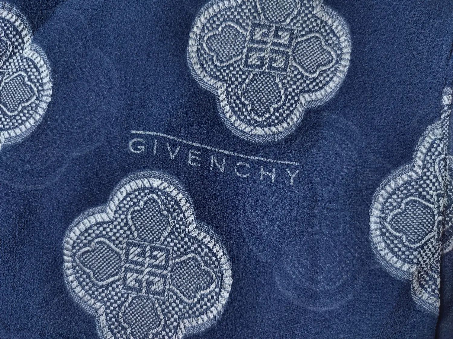 Givenchy Givenchy Logo 4G Monogram Vintage Silk Scarf Size ONE SIZE - 9 Thumbnail