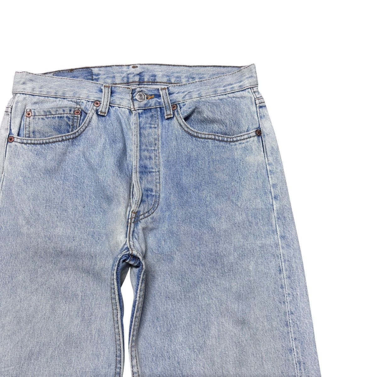 Levi's Vintage Levis 501 Faded Blue Jeans Size US 31 - 5 Thumbnail