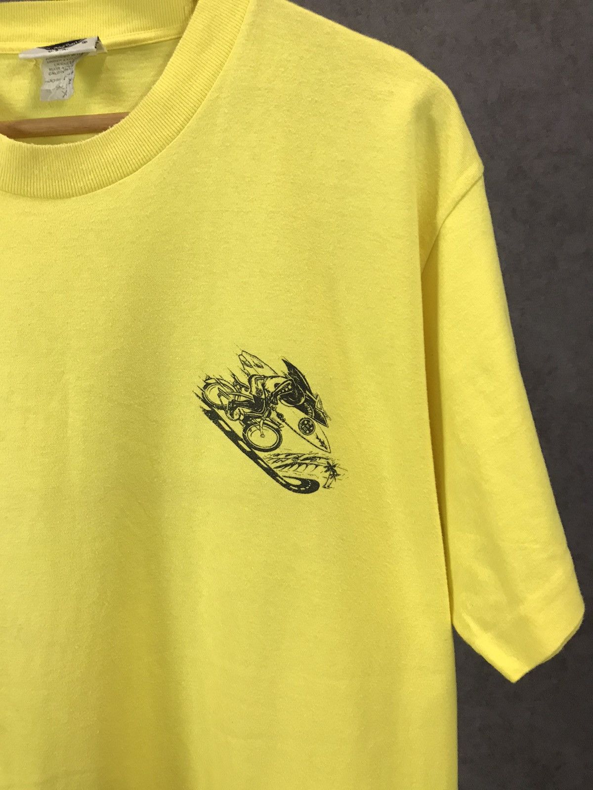 Vintage Maui USA 1988 vintage shark surf single stitch tee Size US XL / EU 56 / 4 - 5 Thumbnail