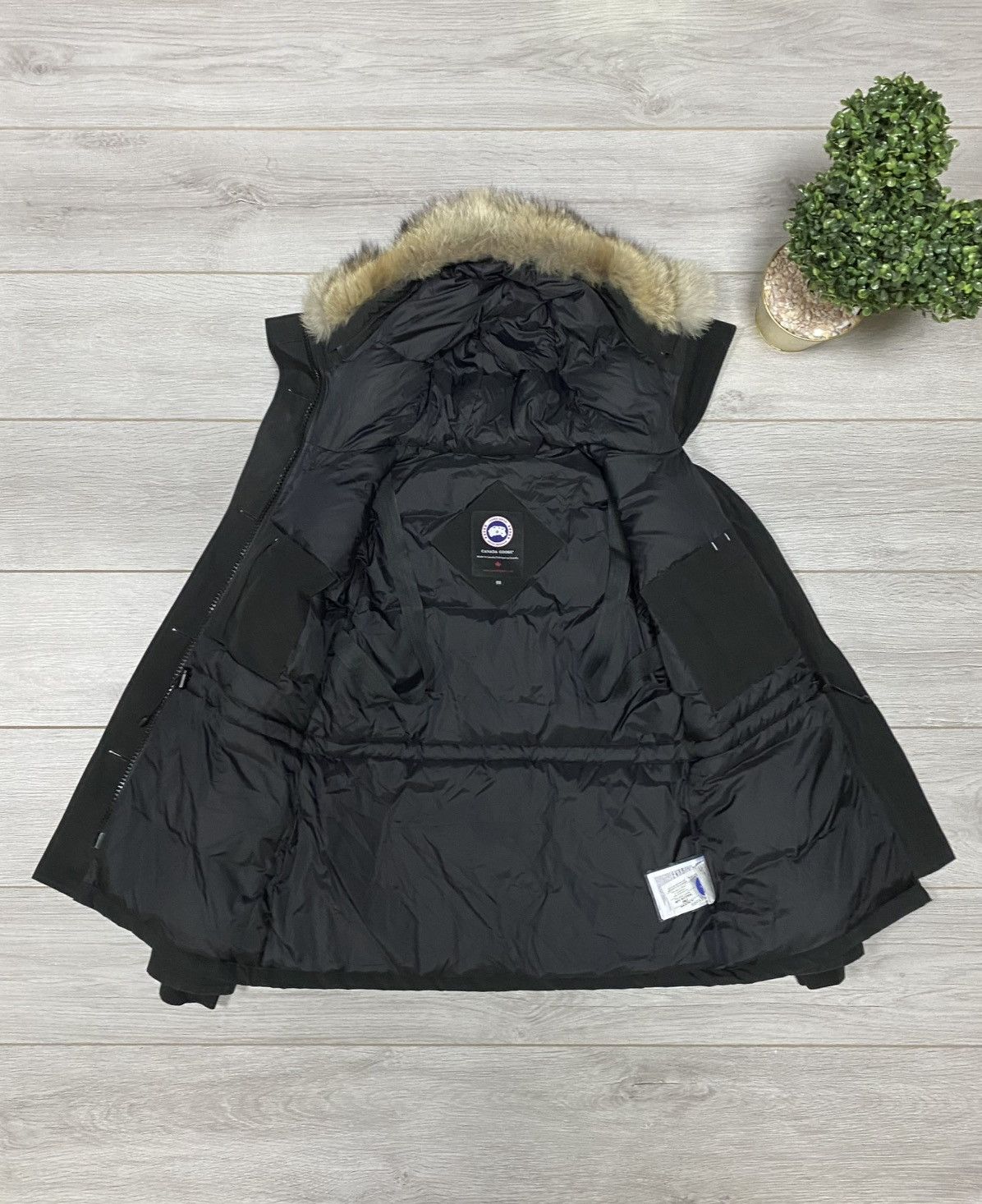 Canada Goose Canada Goose Montebello down puffer jacker parka fur Size M / US 6-8 / IT 42-44 - 5 Thumbnail