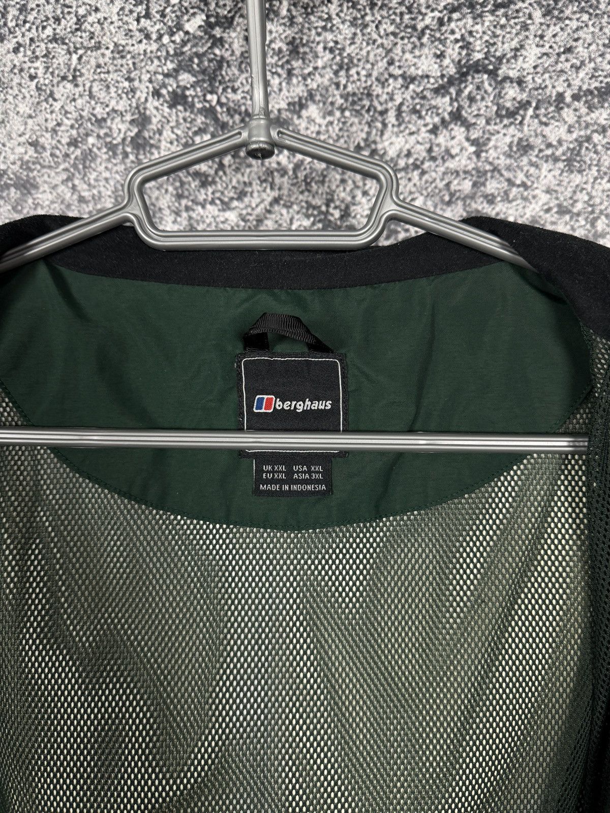 Berghaus Berghaus Gore-Tex Jacket Waterproof Windbreaker Outdoor XXL Size US XXL / EU 58 / 5 - 9 Thumbnail