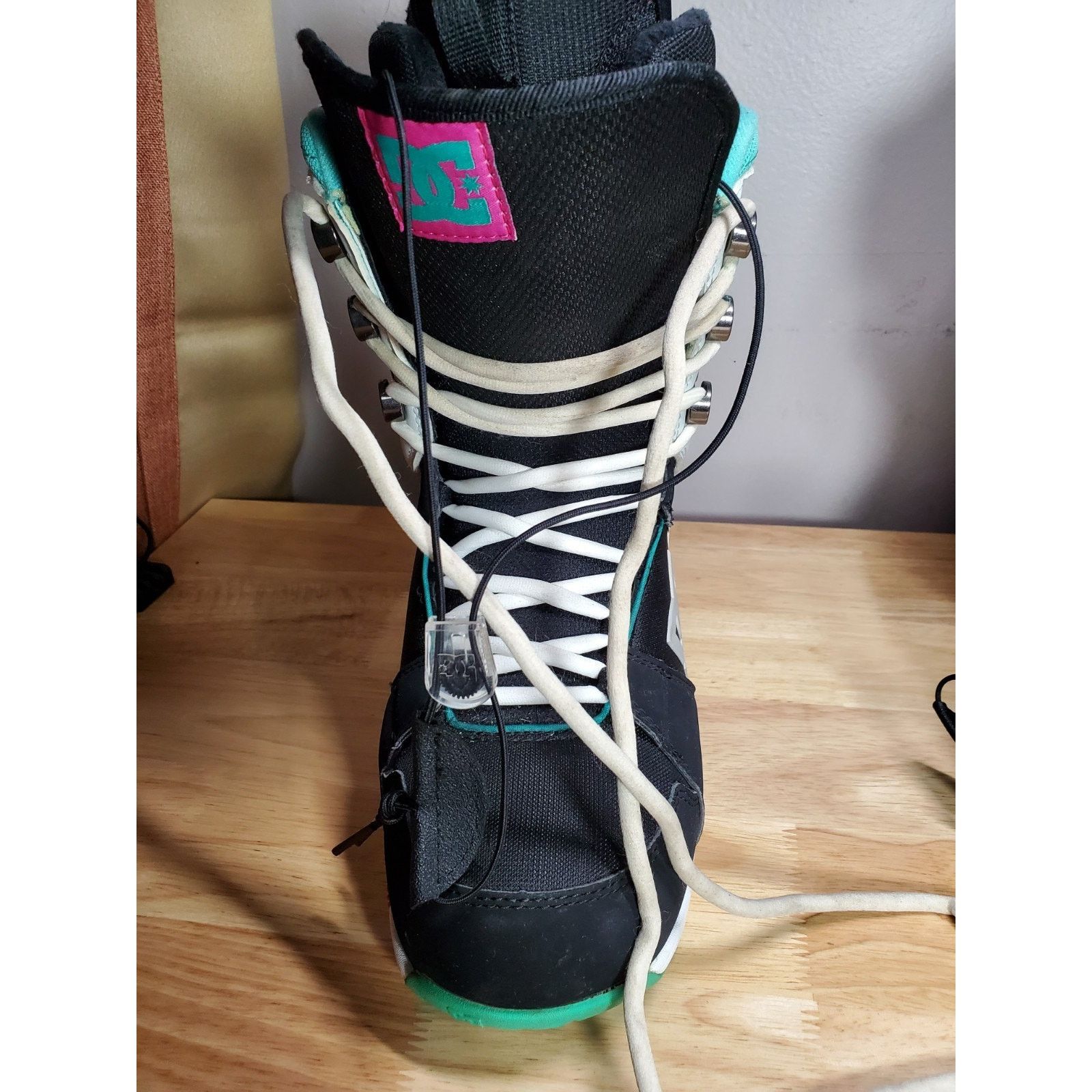 DC RARE DC Shoes Women's MISTY 2012 Snow Boots Snowboard Ski Size US 8.5 / IT 38.5 - 15 Thumbnail