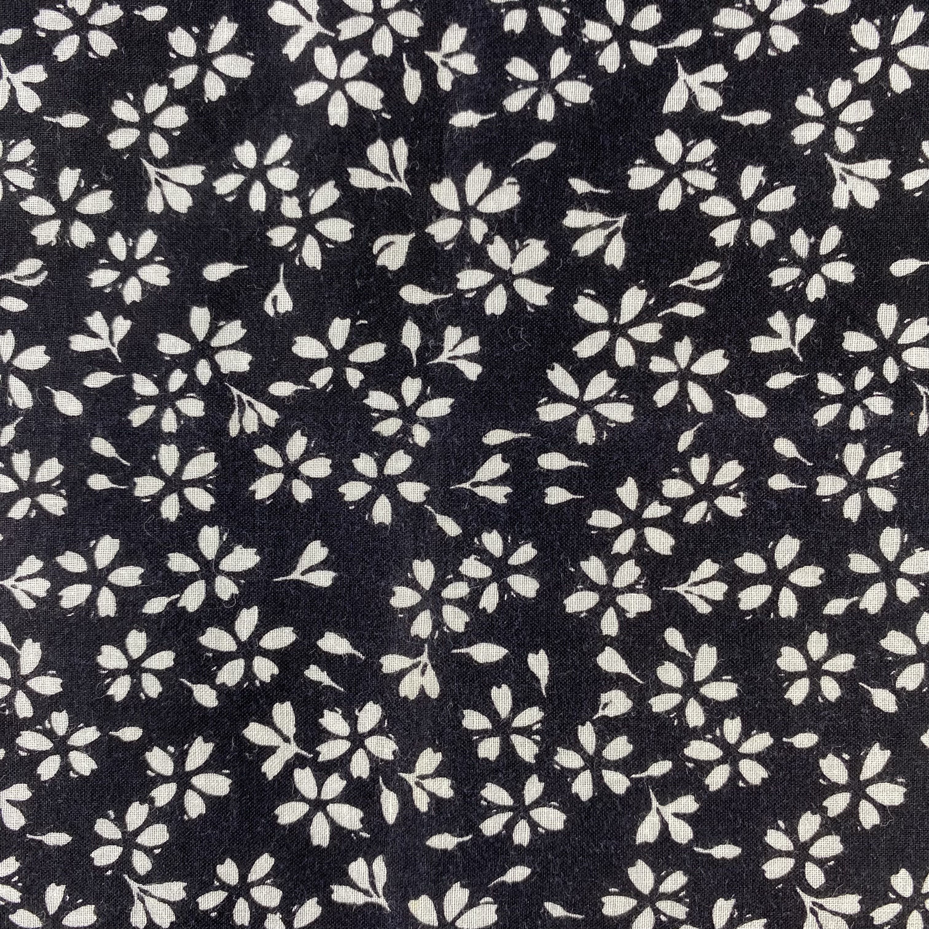 Hanae Mori Hanae Mori Handkerchief/Neckerchief/Bandana HC532 Size ONE SIZE - 4 Thumbnail