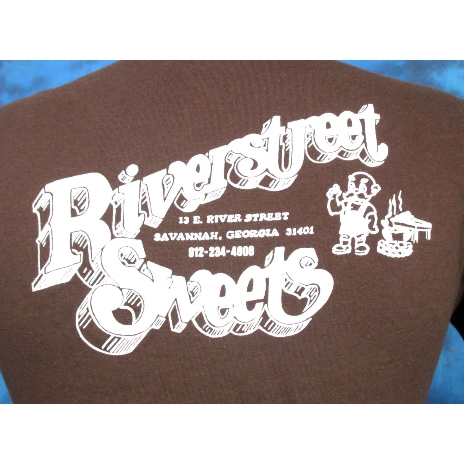 Hanes VINTAGE Hanes T-Shirt XS 80s 80s River Street Sweets Savannah Georgia Brown Short Sleeve Crew Neck Candy Print Mens Size US XS / EU 42 / 0 - 2 Thumbnail