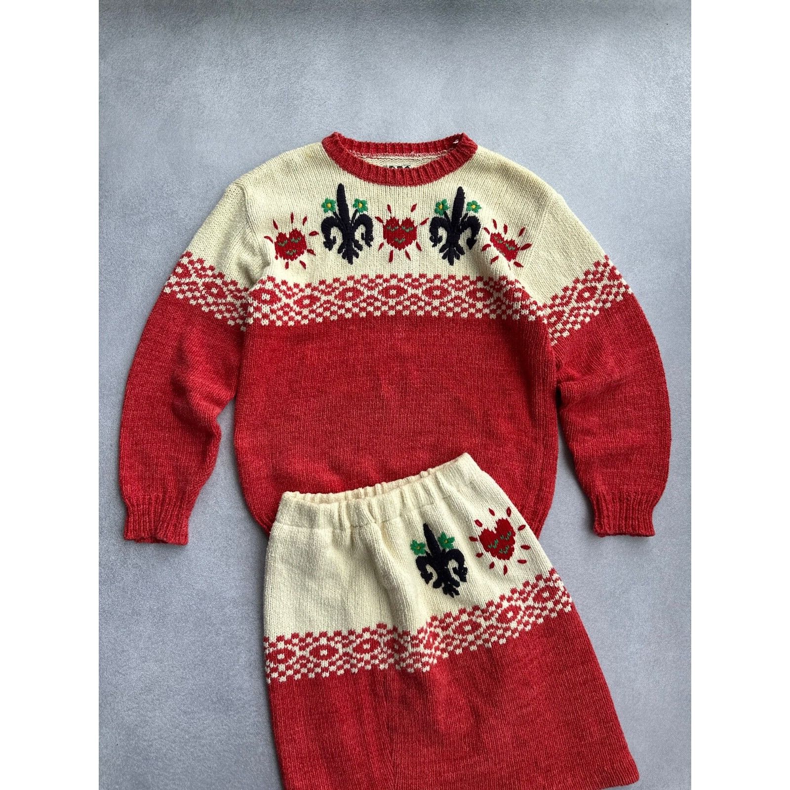 Japanese Brand VTG Japan Tokyo Woman Knitted Hearts Sweater & SkirtSuit Size 26" / US 2 / IT 38 - 3 Thumbnail