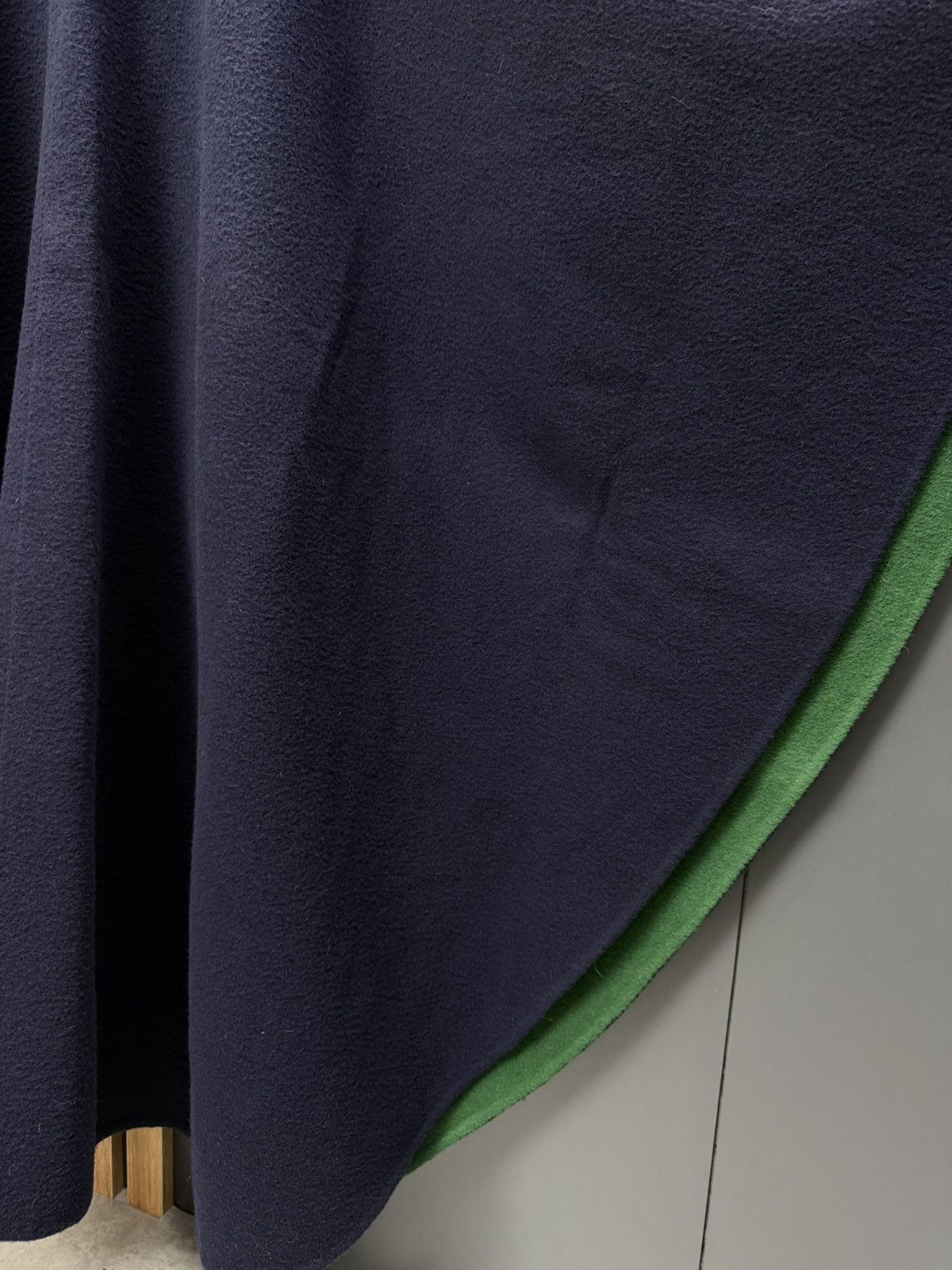 Valentino Valentino Miss V Wool Cape Coat Navy Size 42 Size M / US 6-8 / IT 42-44 - 20 Thumbnail