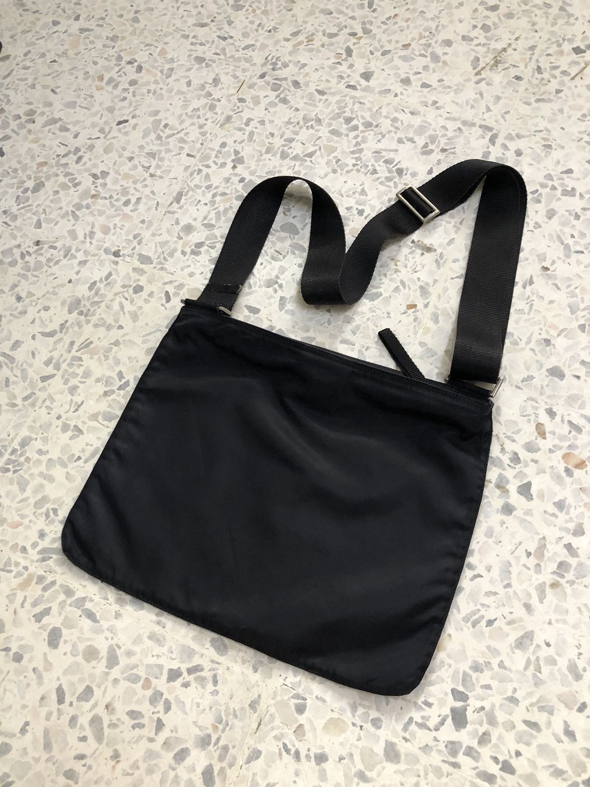 Prada Authentic❗️Vintage 90s Prada Nylon Sling Bag Size ONE SIZE - 2 Thumbnail