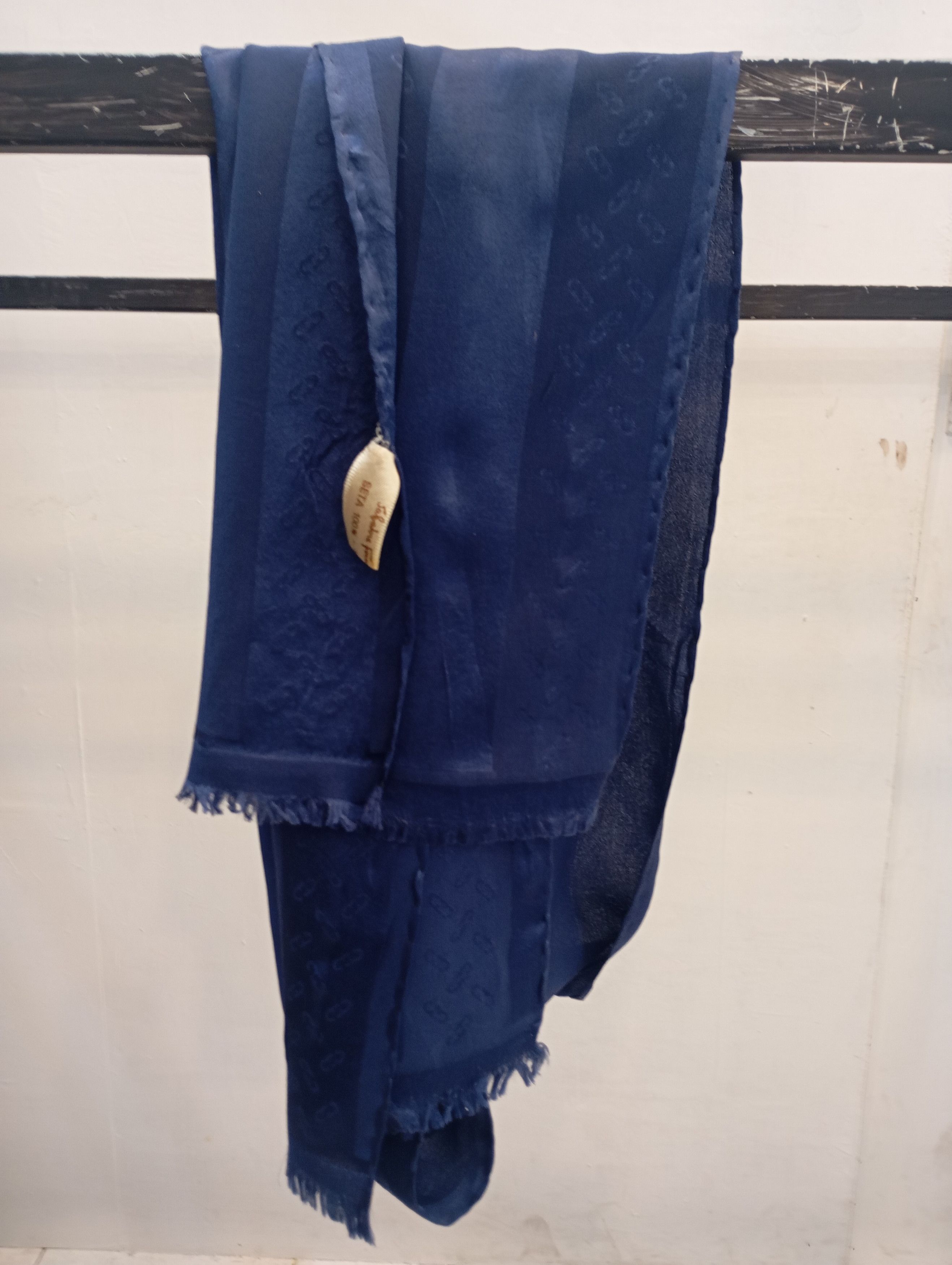 Salvatore Ferragamo Salvatore Ferragamo silk scarves made in Italy Size ONE SIZE - 1 Thumbnail
