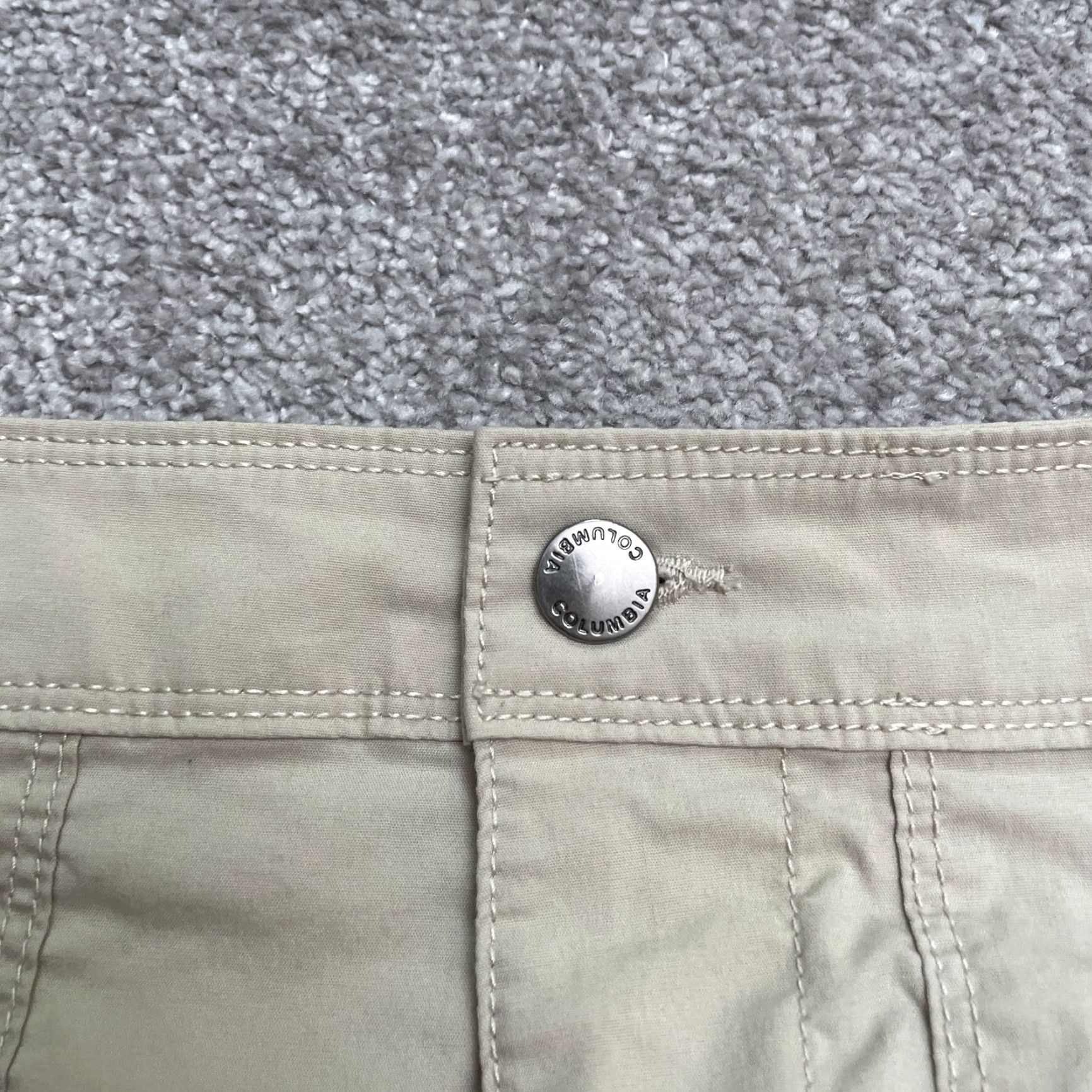Vintage Columbia Bermuda Shorts Womens 8 Beige Pockets Elastic Waist Casual Outdoor 30x6 Size 30" / US 8 / IT 44 - 3 Thumbnail