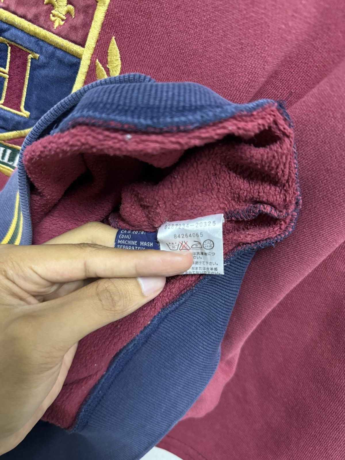 Tommy Hilfiger Faded Vintage Tommy Hilfiger Embroidery College weatshirt Size US M / EU 48-50 / 2 - 7 Thumbnail