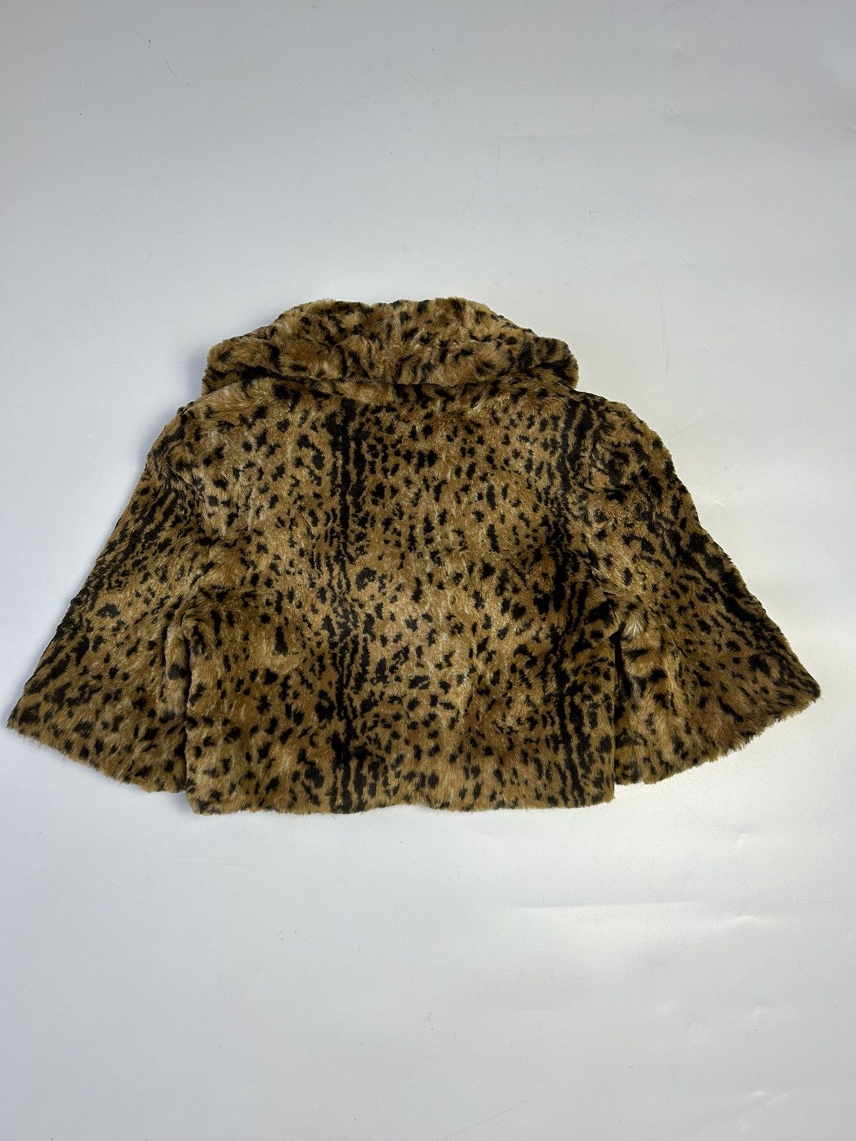 United Colors Of Benetton UNITED COLORS OF BENETTON FAUX FUR CROP TOP COAT Size S / US 4 / IT 40 - 3 Thumbnail