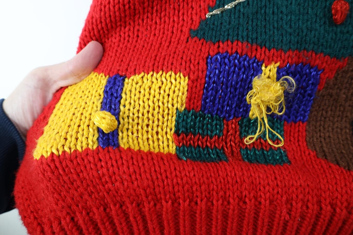 Vintage Vintage 90s Streetwear Christmas Bear Knit Sweater Red Size S / US 4 / IT 40 - 10 Thumbnail