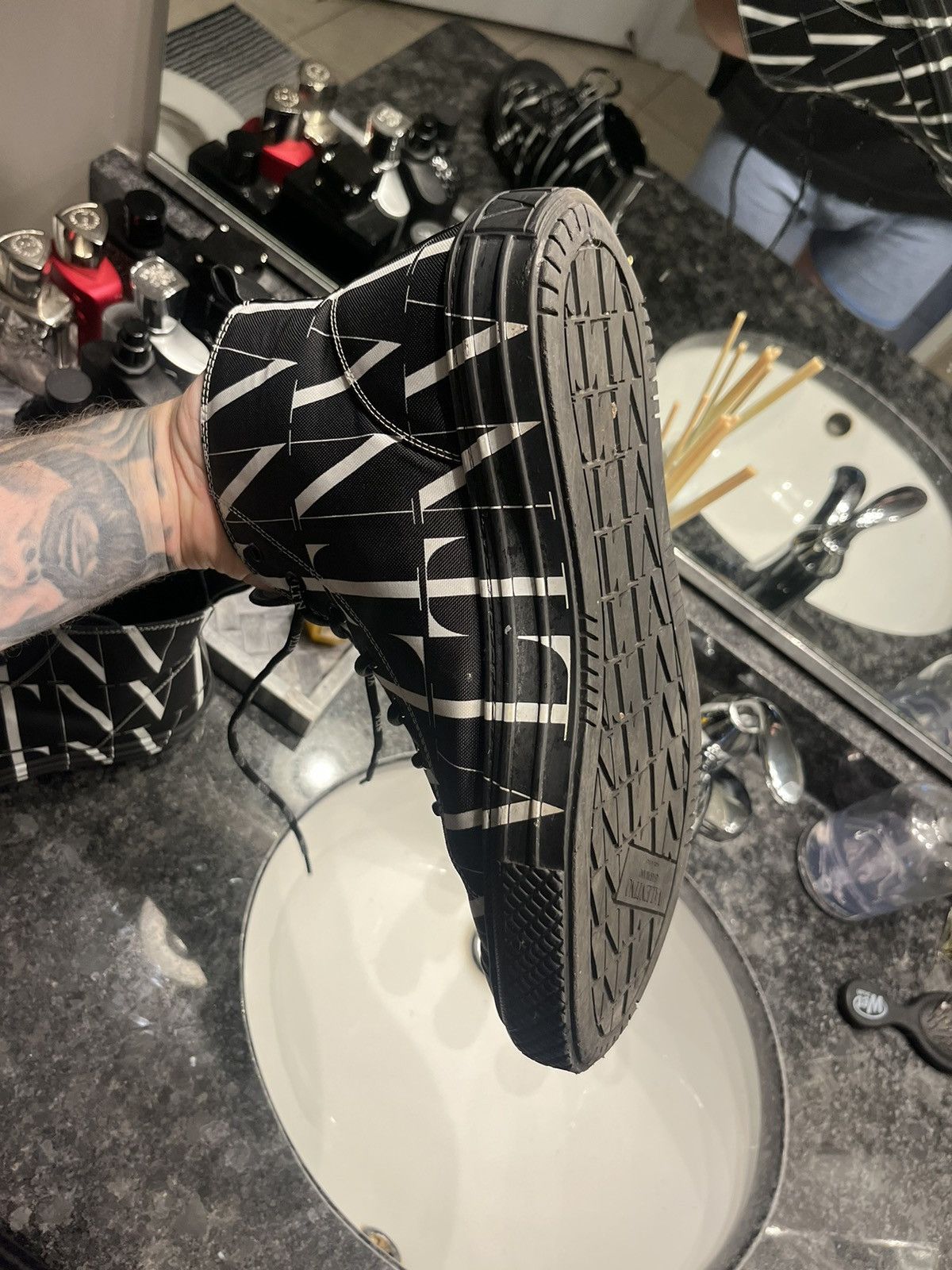 Valentino Valentino Garavani mens Giggies vltn size 11 Size US 11 / EU 44 - 9 Thumbnail