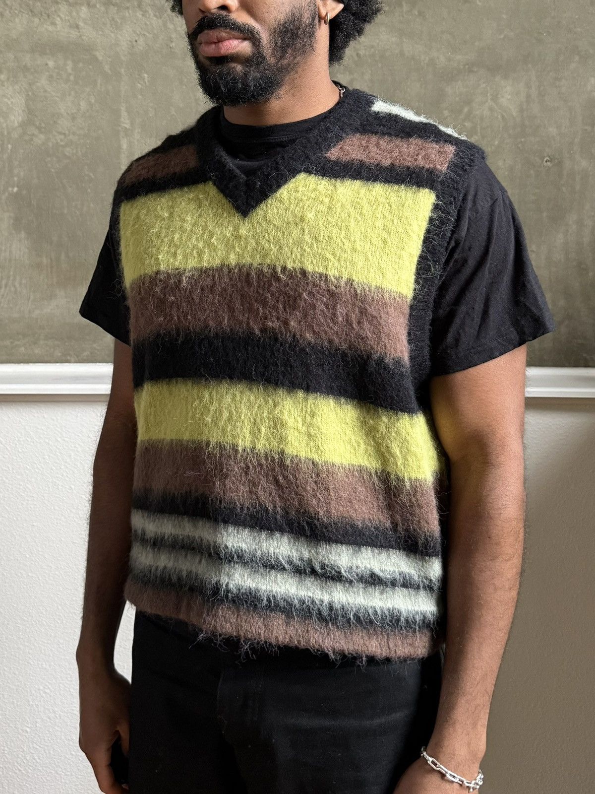 Hypebeast Hairy V-neck Sweater Size US L / EU 52-54 / 3 - 2 Thumbnail