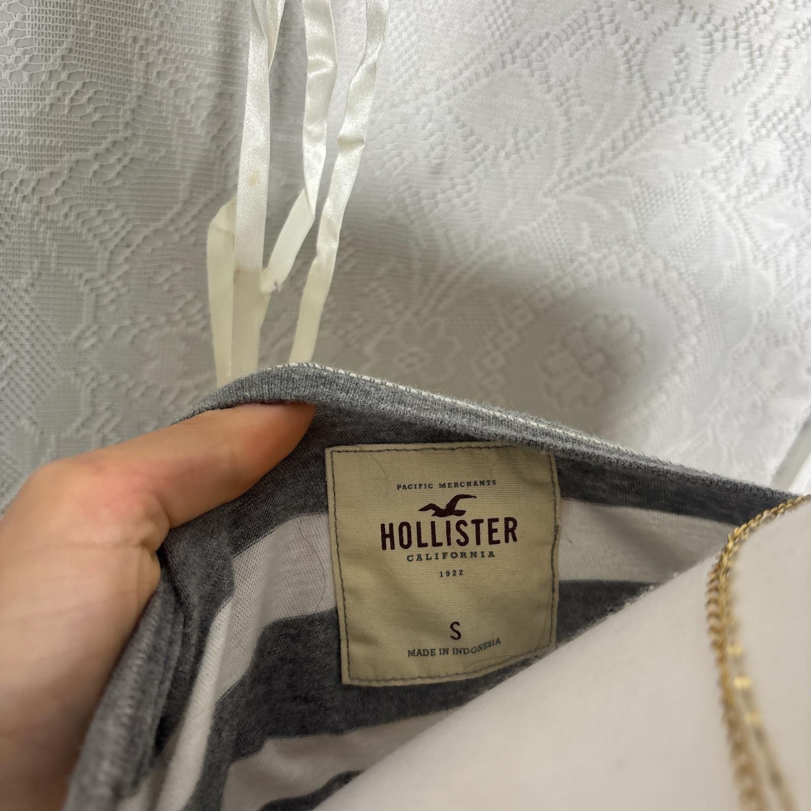 Other y2k grey striped hollister long sleeve Size S / US 4 / IT 40 - 4 Thumbnail