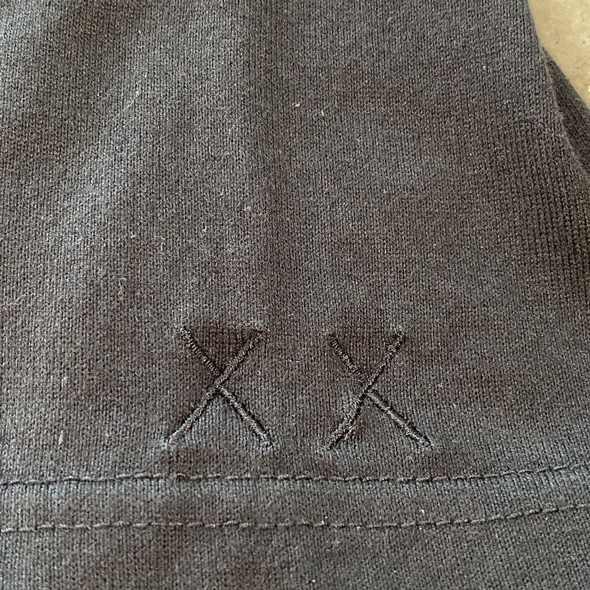 Kaws Vintage Original Fake Kaws Nude Tee Size US L / EU 52-54 / 3 - 5 Thumbnail