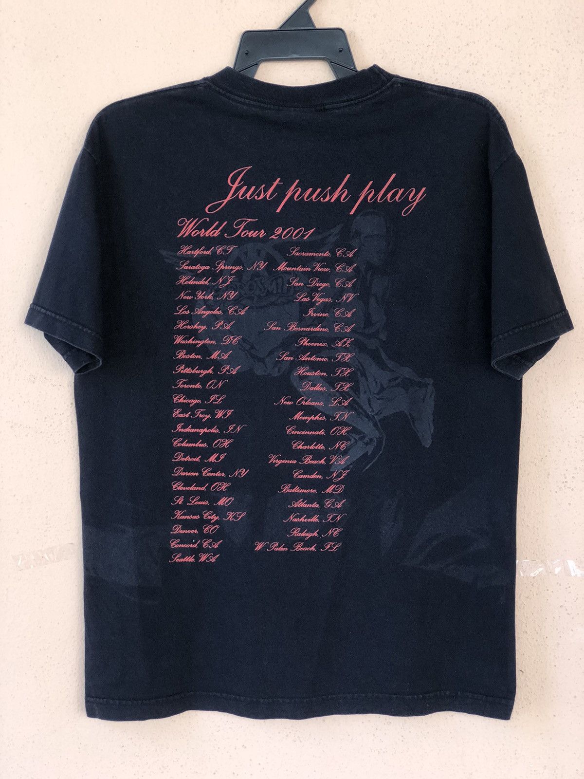 Aerosmith × Band Tees × Vintage Vintage AEROSMITH Sorayama 2001 Tour Tee Size US M / EU 48-50 / 2 - 9 Thumbnail