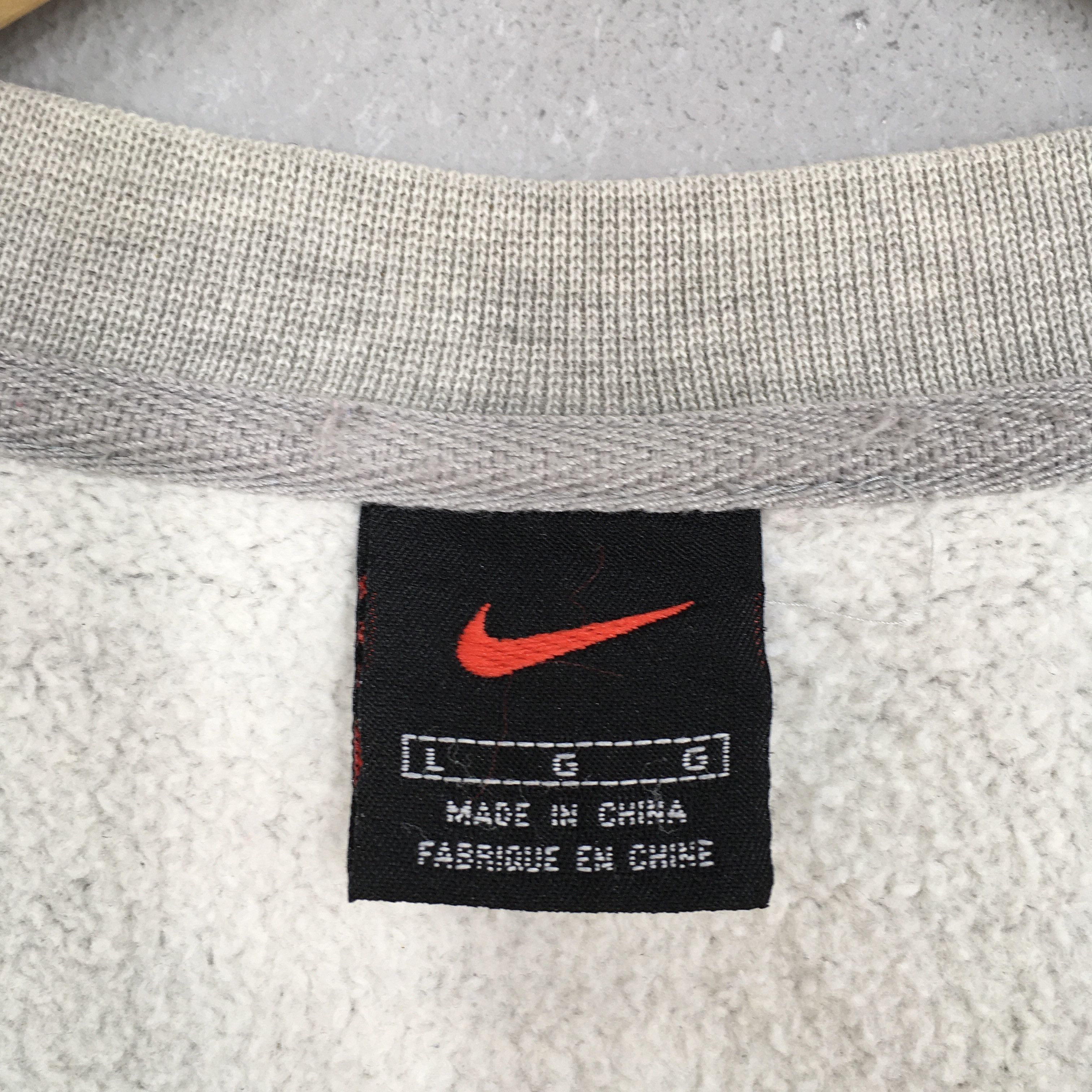 Nike Vintage 90s Nike Swoosh Gray Sweatshirt Women Large Size L / US 10 / IT 46 - 4 Thumbnail