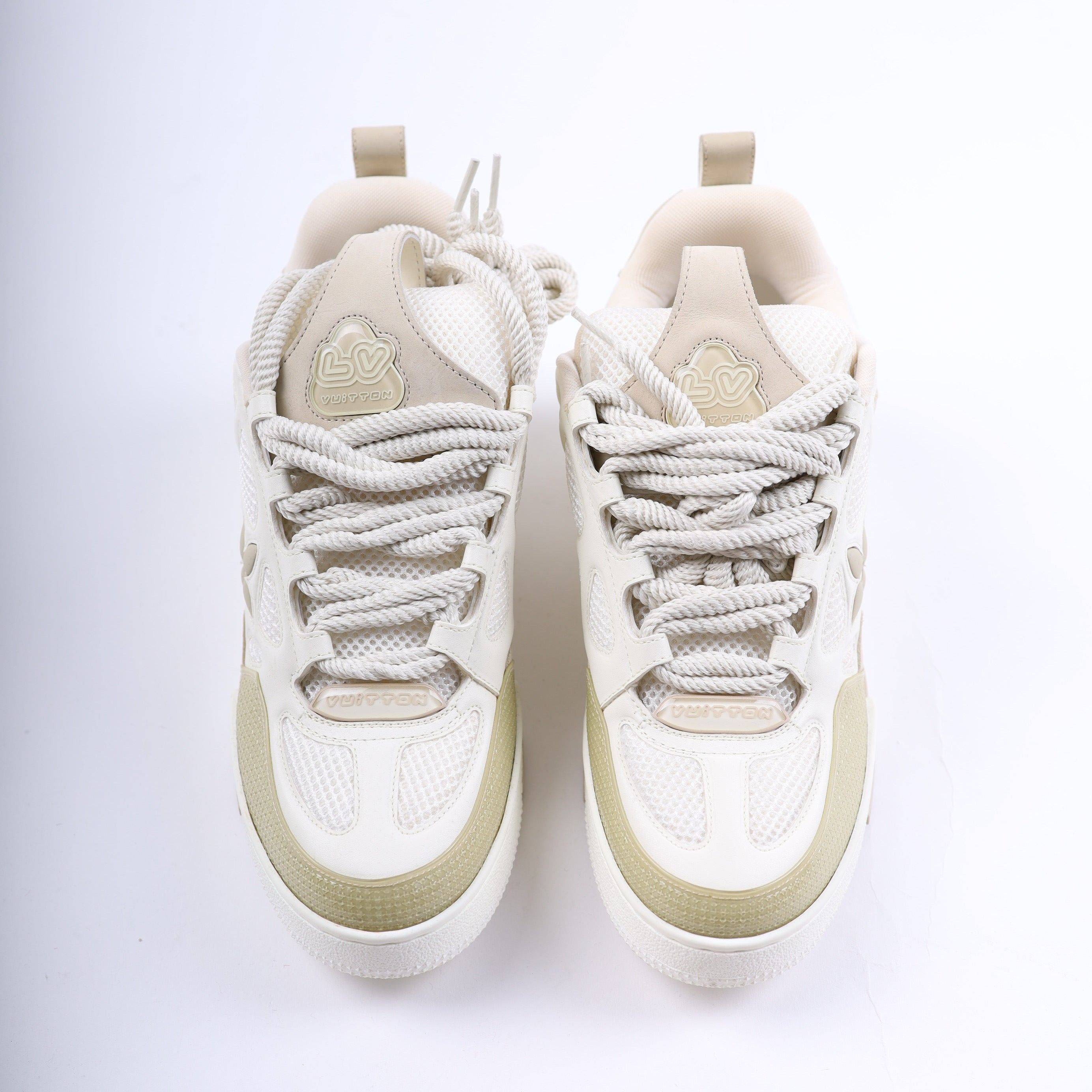 Louis Vuitton LOUIS VUITTON WHITE SKATER SNEAKERS SIZE LV 8 Size US 8 / EU 41 - 3 Thumbnail