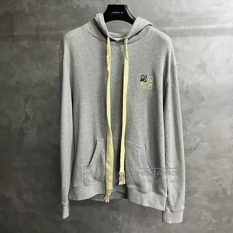 Loewe Loewe Gray long sleeve hoodie with logo Size US XL / EU 56 / 4 - 1 Thumbnail