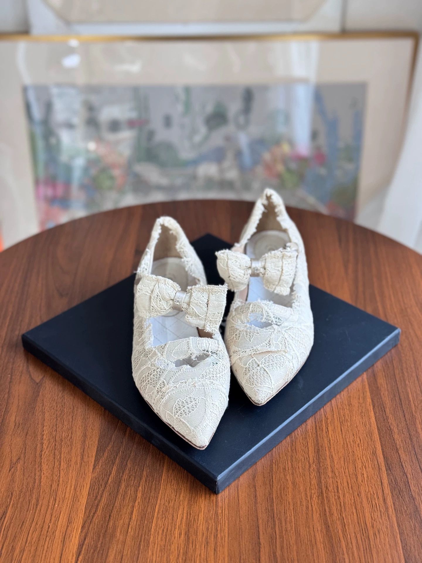 Chanel CHANEL 98 New Nude Lace Bow Flats 38C Size US 7 / IT 37 - 1 Thumbnail