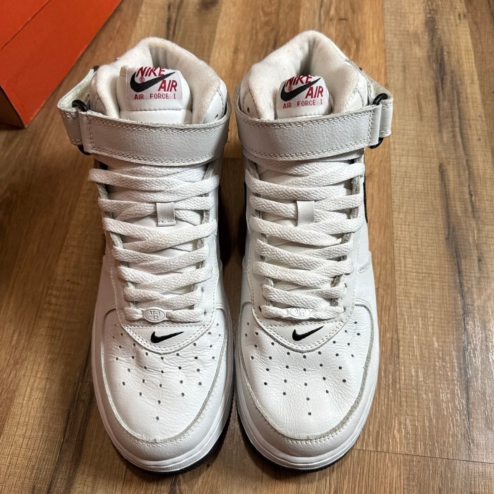 Nike 2003 Nike Air Force 1 Mid NYC White Black Varsity Red Size US 11 / EU 44 - 4 Thumbnail