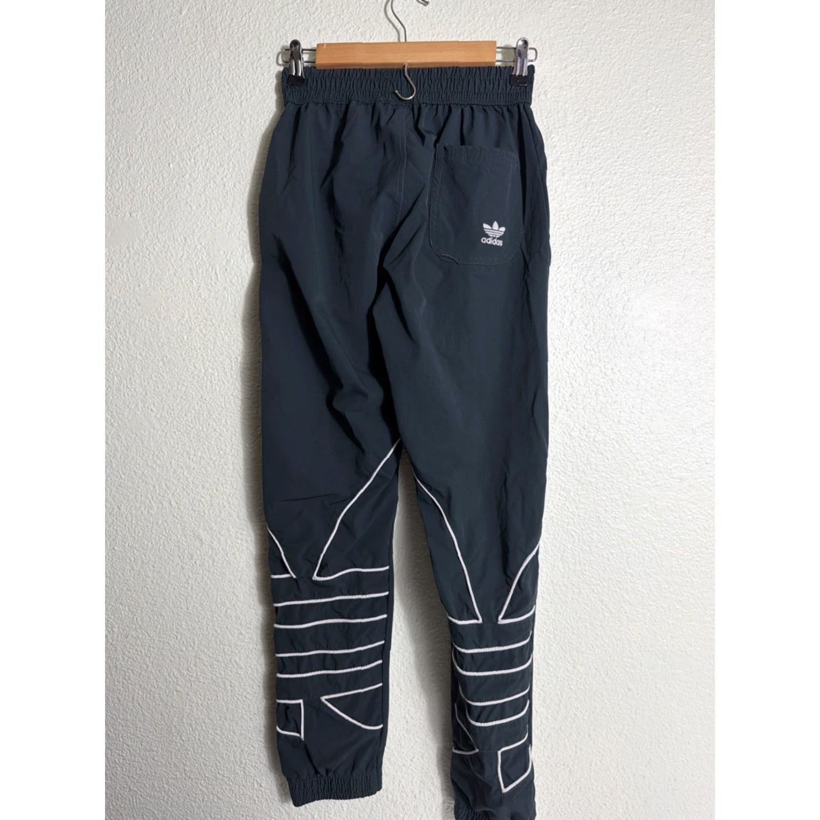 Adidas Adidas Women’s Medium Black Ankle Joggers Trefoil Legs 26x30 Elastane Size 32" / US 10 / IT 46 - 7 Thumbnail