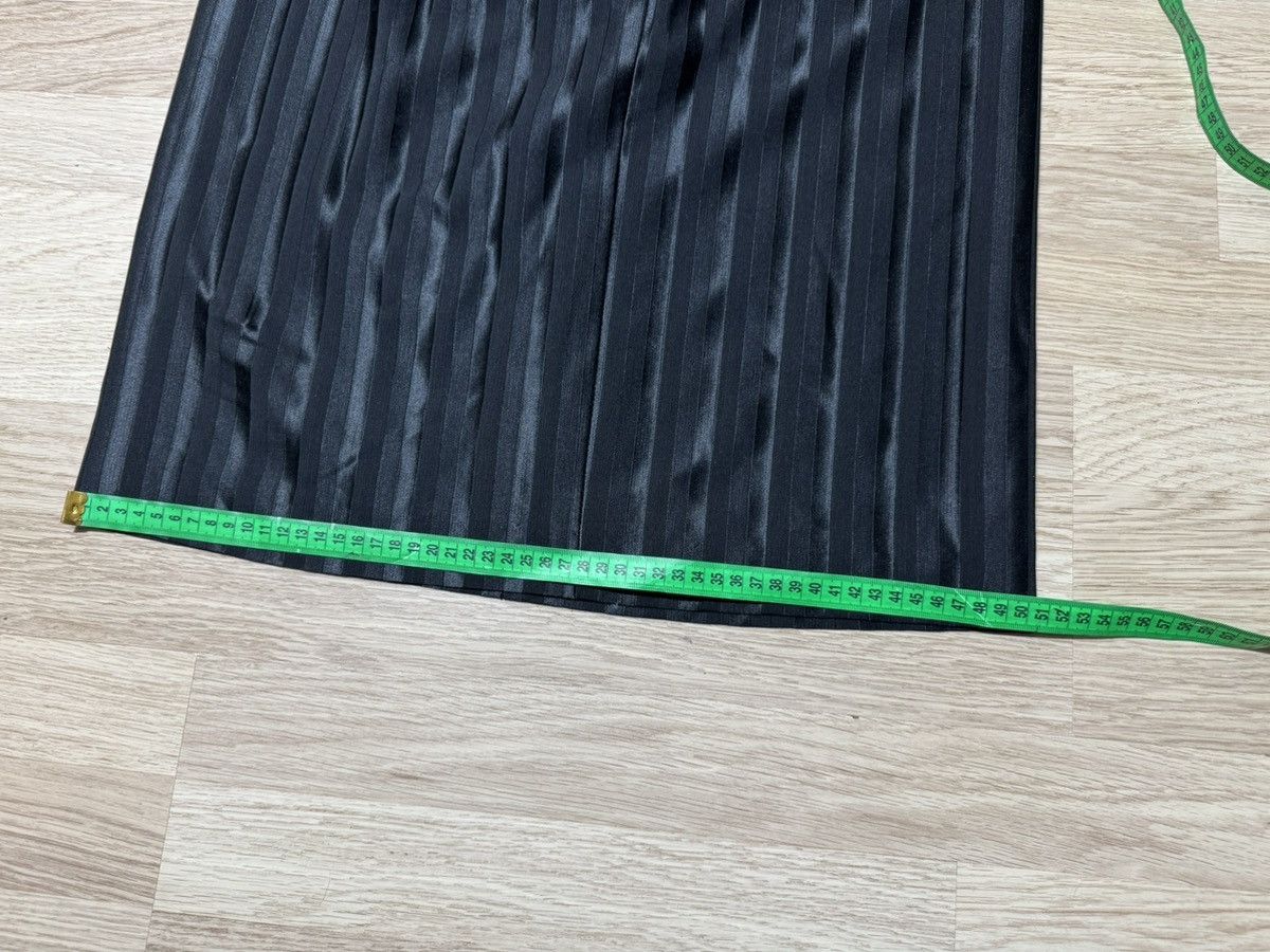 Valentino Valentino Skirt 46/12 Size 32" / US 10 / IT 46 - 15 Thumbnail