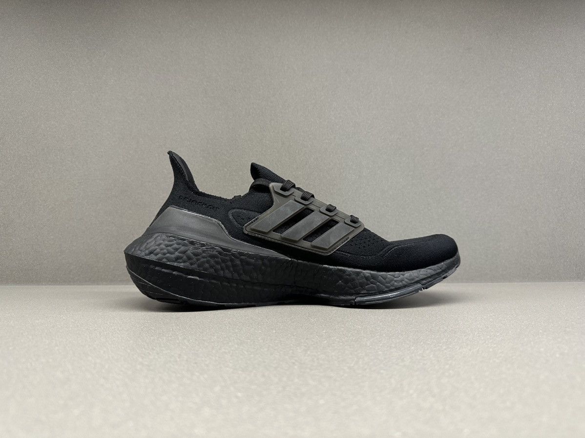 Adidas Adidas Ultra Boost 21 Triple Black Size US 9 / EU 42 - 7 Thumbnail