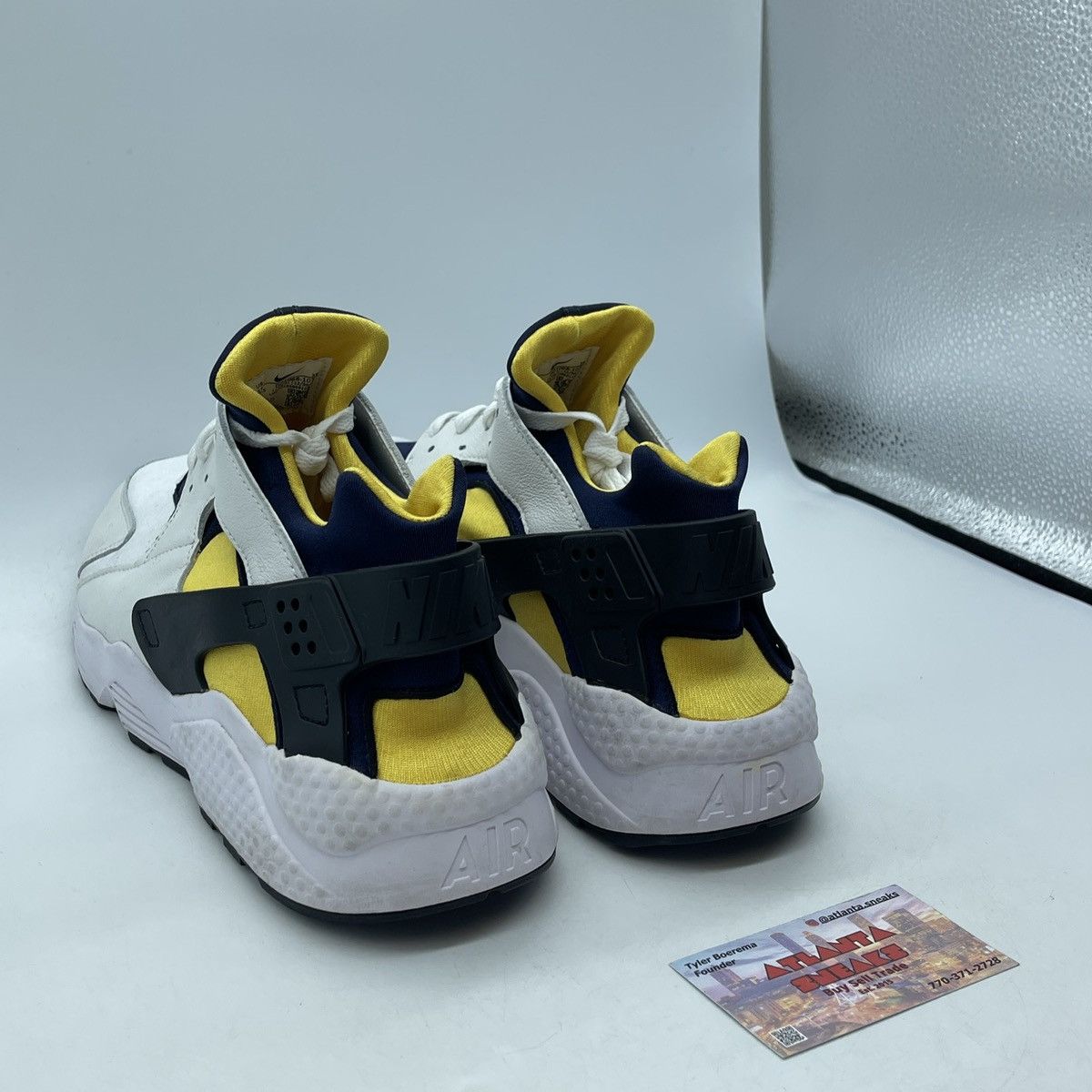 Nike Air huarache Michigan Size US 13 / EU 46 - 4 Thumbnail