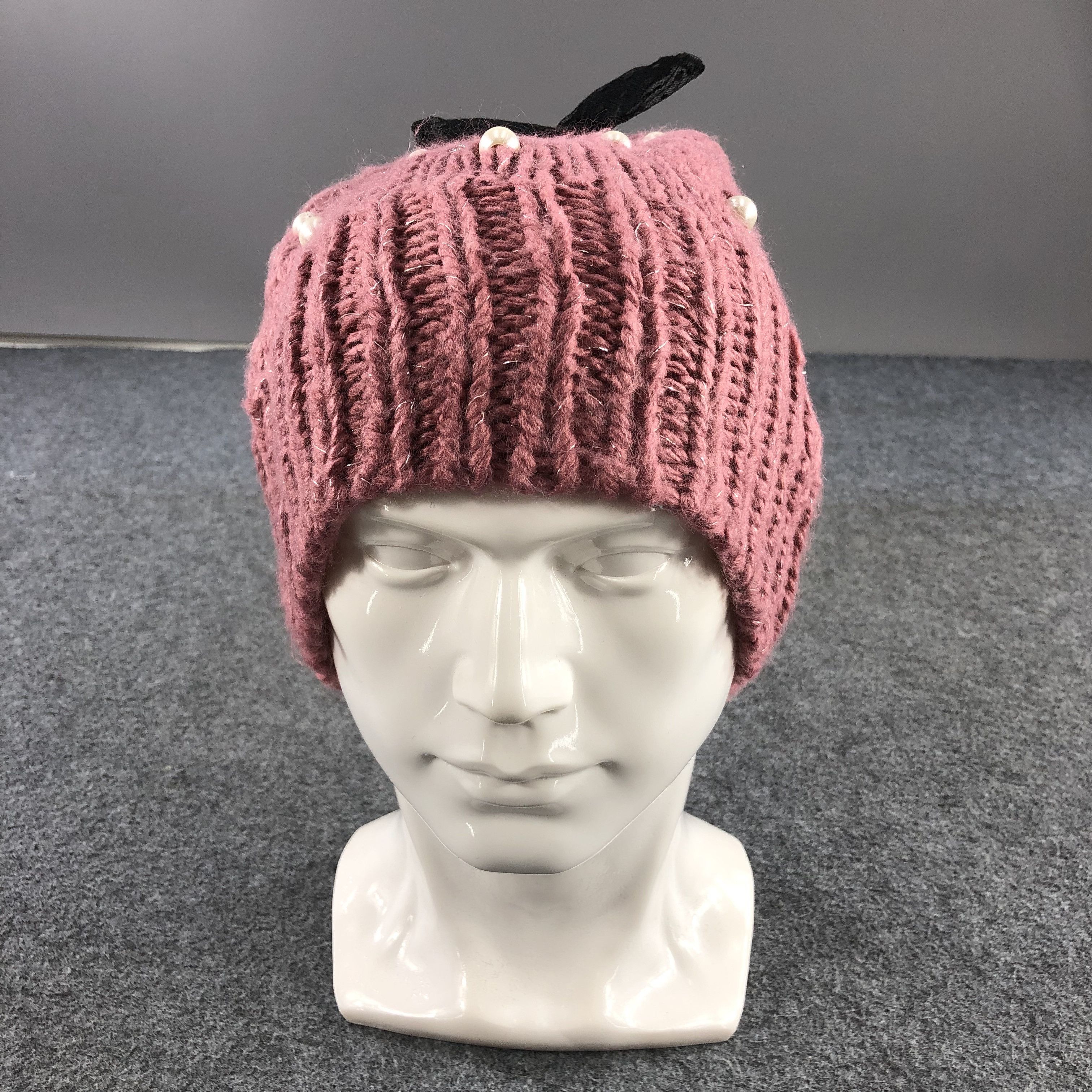image of Vintage x Winter Session Unknown Aurelia Kobe Beanie Snowcap Snow Hat B262, Men's